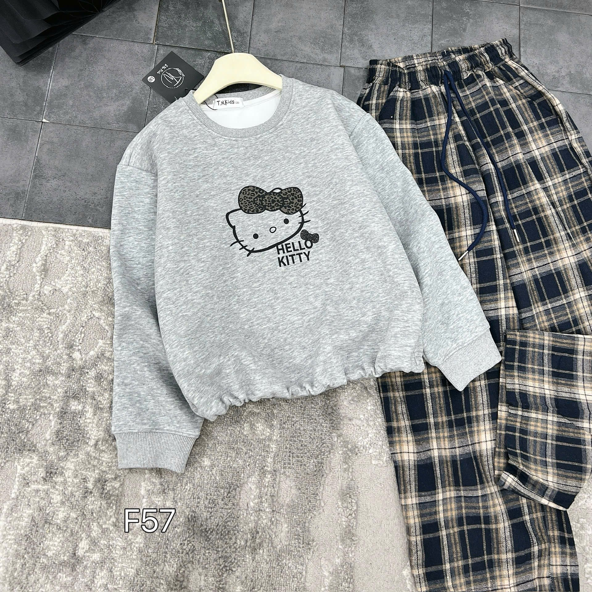 [F57] Bộ nỉ gấu TENO dây rút cho bé gái