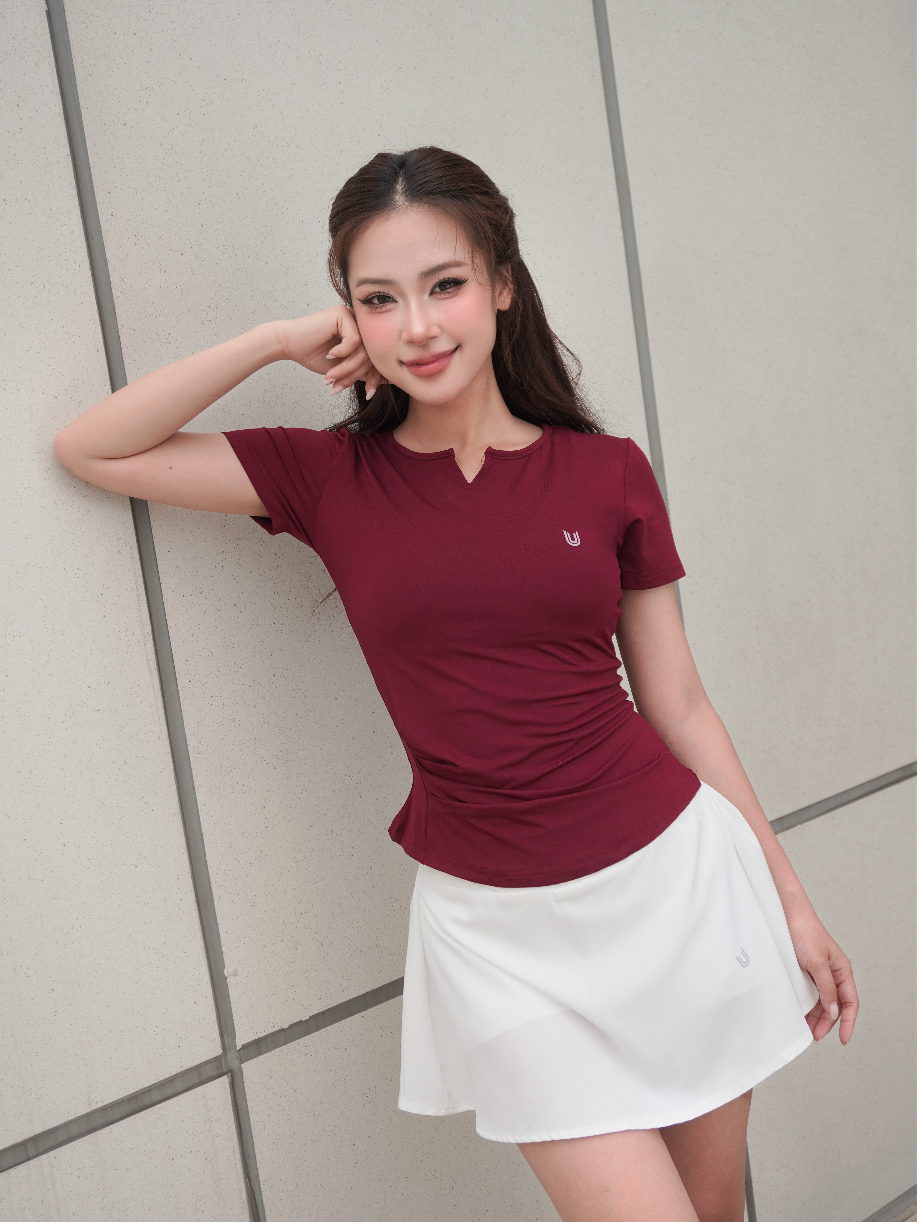 Áo Slimfit Tee màu đỏ mix chân váy Lina Skirt màu trắng_thumbnail_1