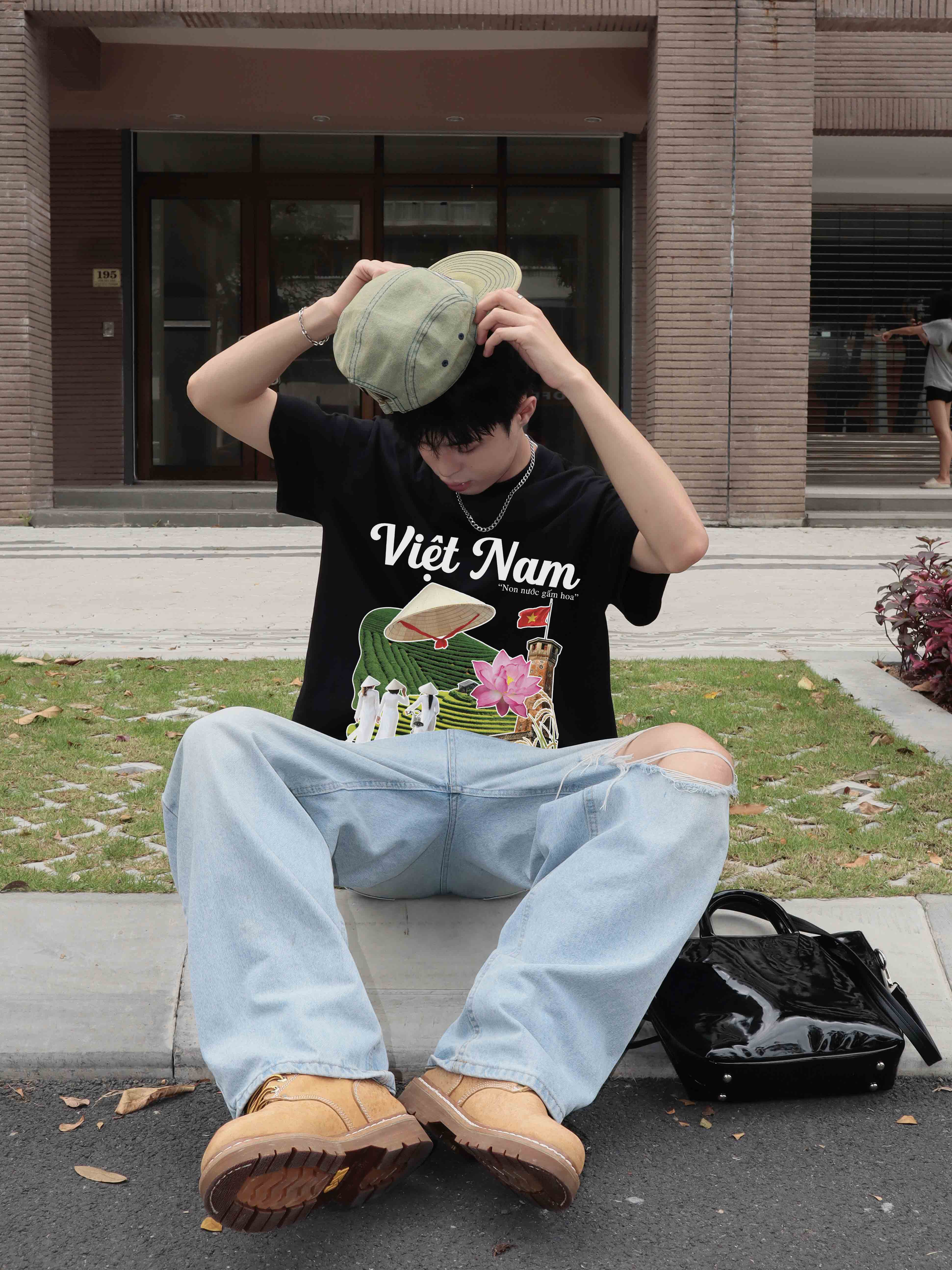 Áo phông local brand Việt Nam tôi yêu form boxy 2179 Miucho Club vải cotton 2c 250gsm cổ tròn in mix_thumbnail_3