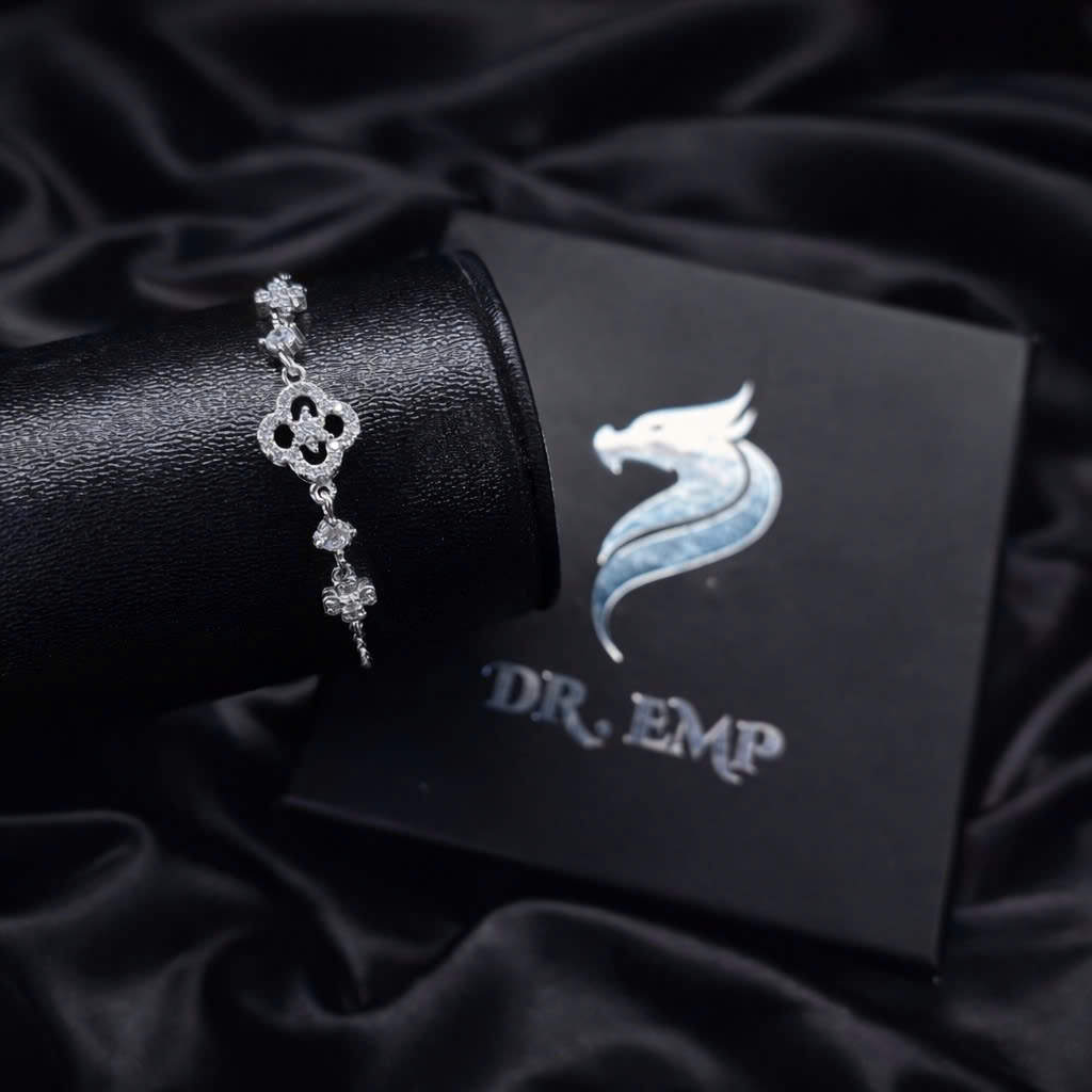 Vòng tay bạc xi kim Vancleef đen nhụy hoa trắng_thumbnail_3