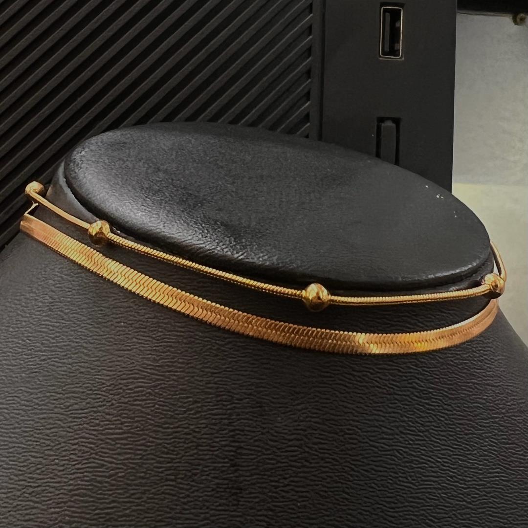 lắc chân màu vàng hai sợi dẹp năm charm bi titan._thumbnail_1