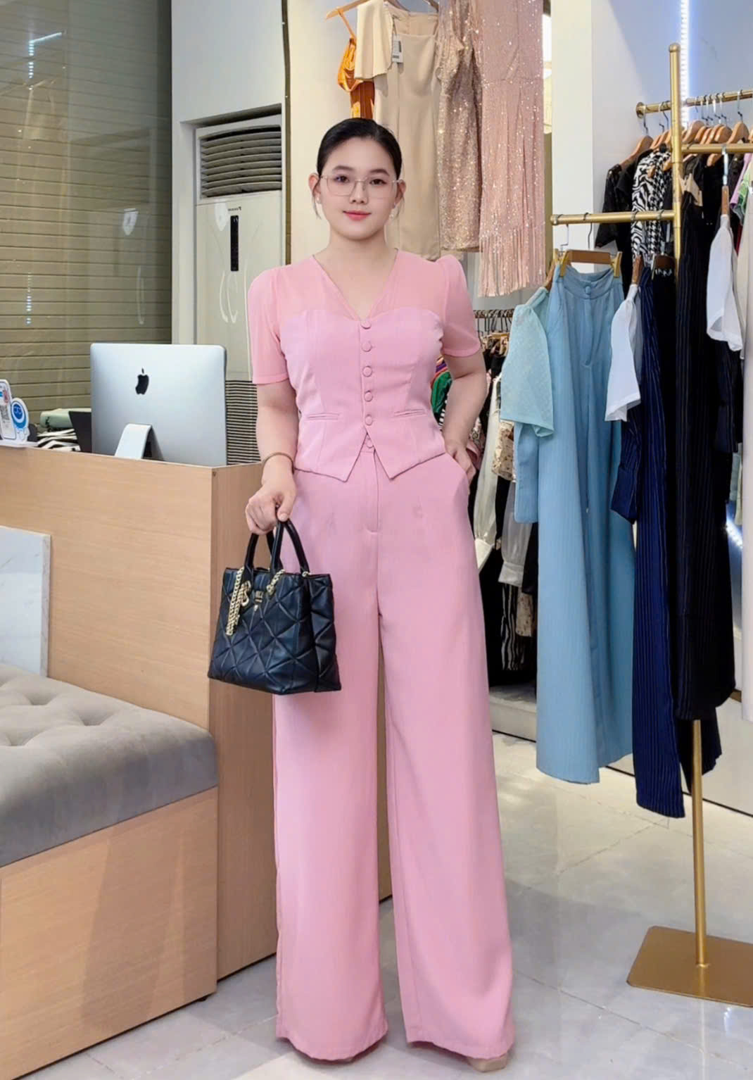 Set bộ đồ áo cổ V phối sọc phong cách_thumbnail_9