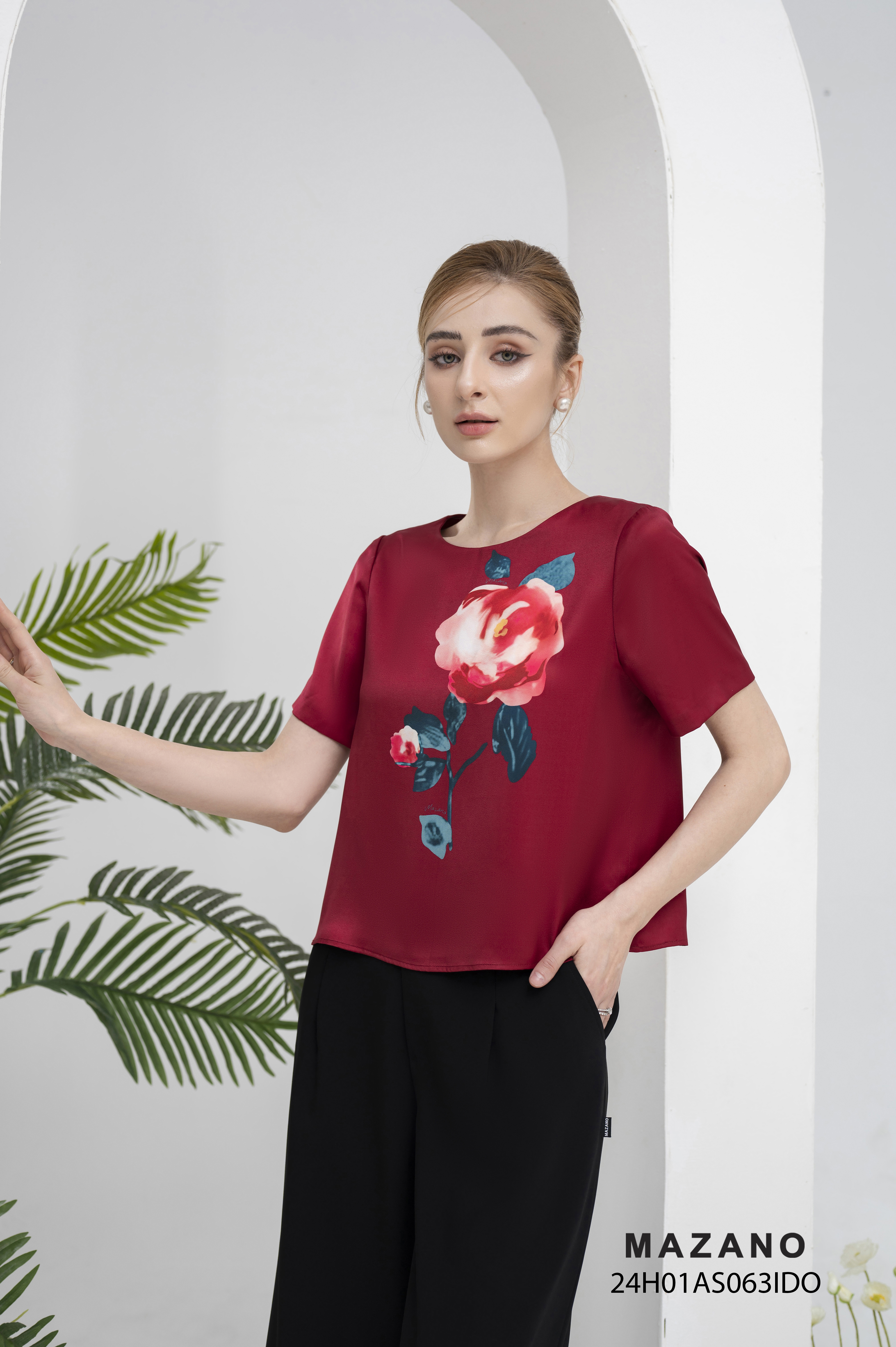 Áo top ngắn chui đầu suông Vải lụa mỏng Họa tiết hoa hồng cách điệu Cổ tròn vừa Tay ngắn Dài dưới eo_thumbnail_4