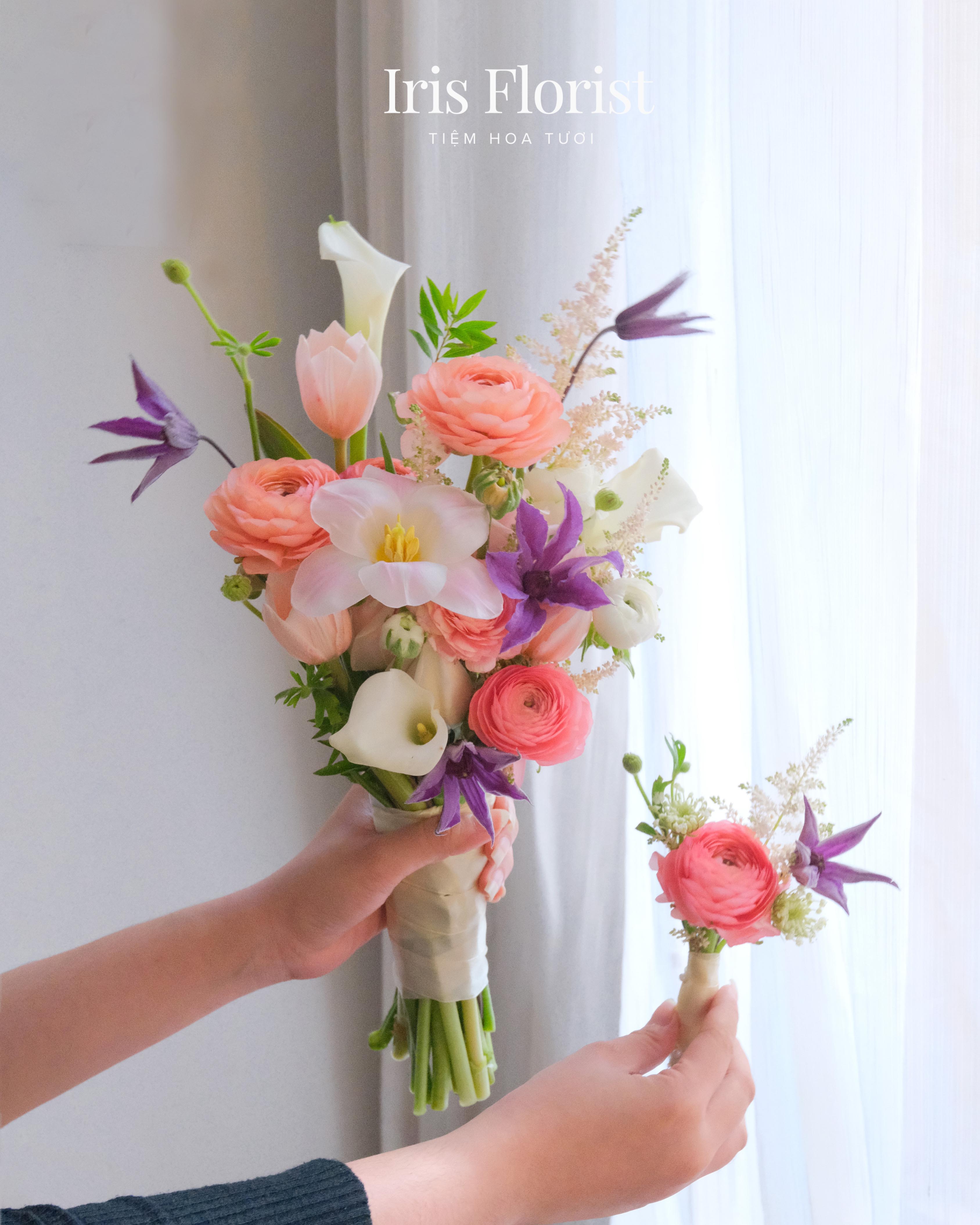 Bó hoa cưới tone cam đào mix Clematis