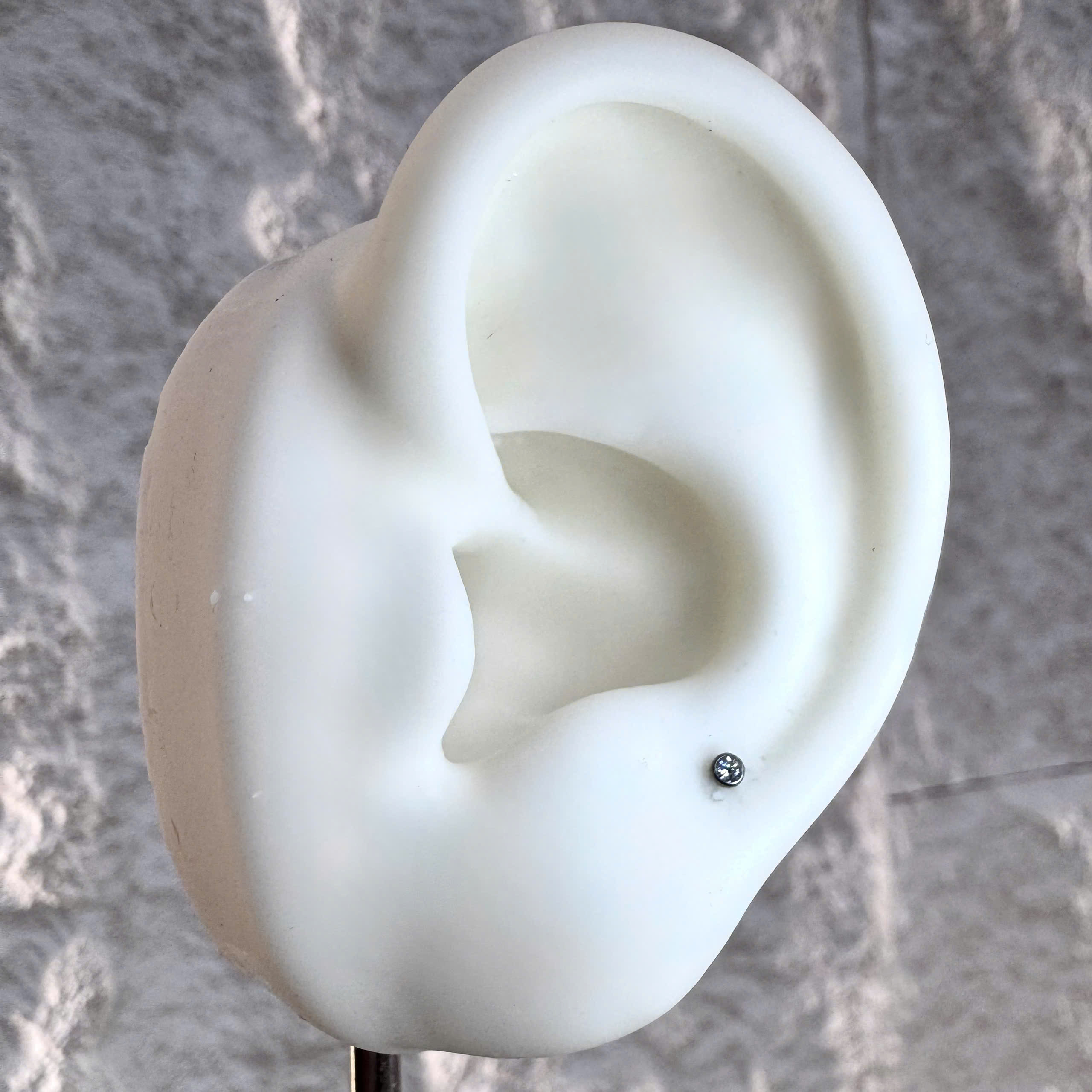 khuyên kiểu titan kim cương đít dẹt dán size 2 dài 8_thumbnail_3