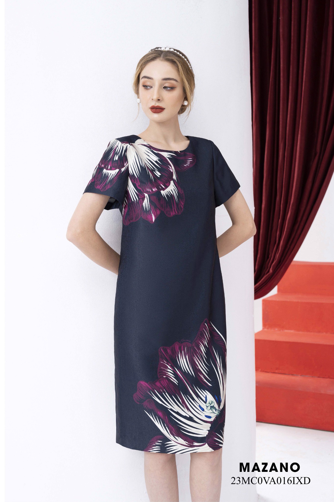 Váy Đầm Suông Vải gấm vân chìm Hoạ tiết cách điệu Cổ tròn Tay ngắn Dài qua gối