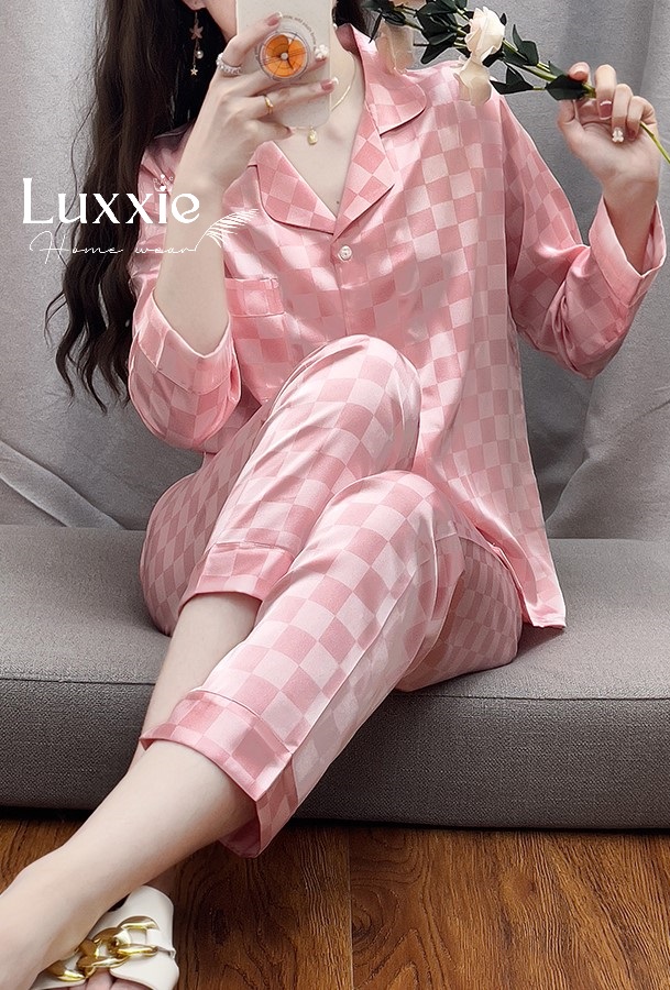 N29 Bộ ngủ lụa kẻ caro hồng