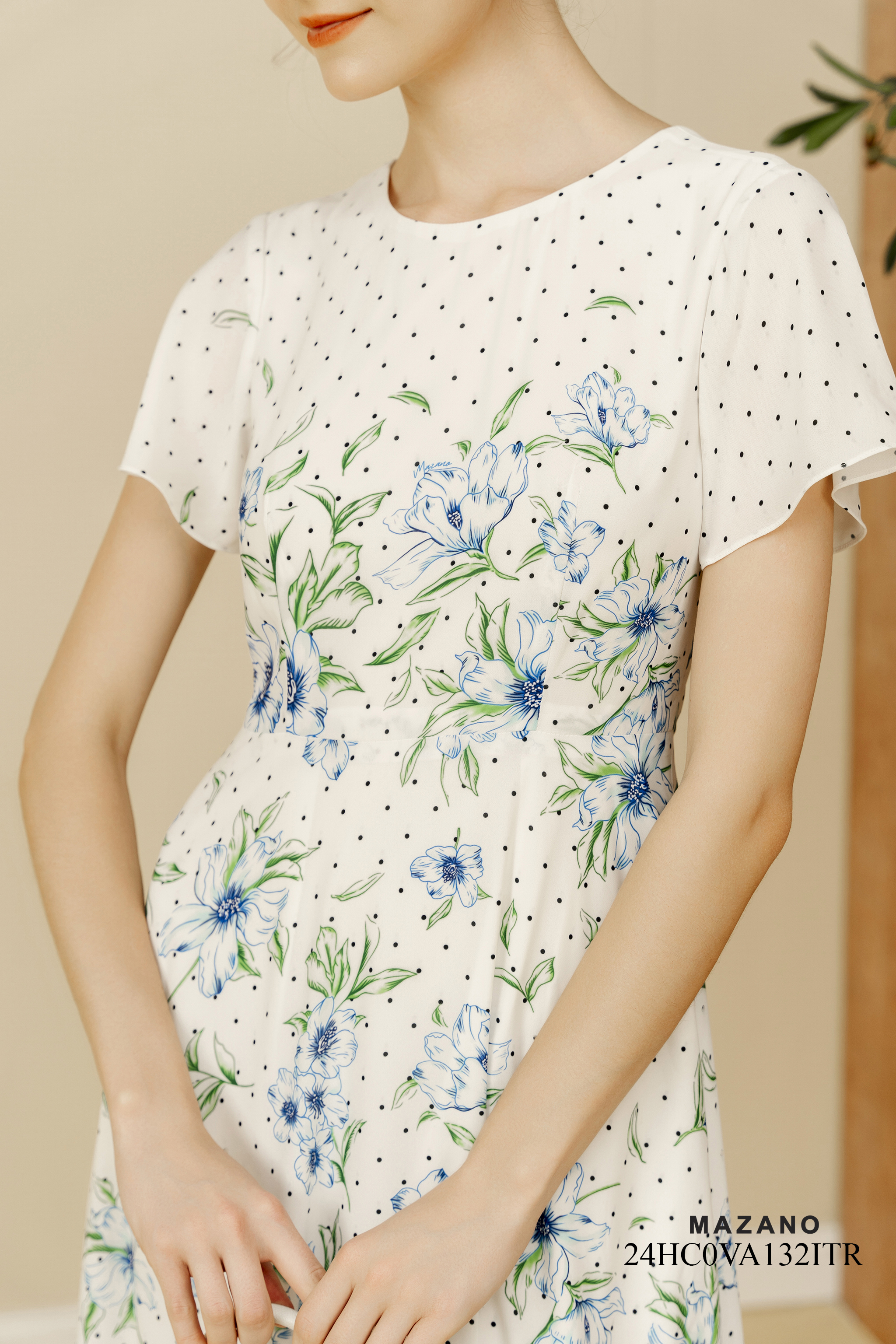 Váy Đầm Ôm Vải chiffon Hoạ tiết hoa cách điệu chấm bi Cổ tròn Tay ngắn Dài ngang bắp chân_thumbnail_3