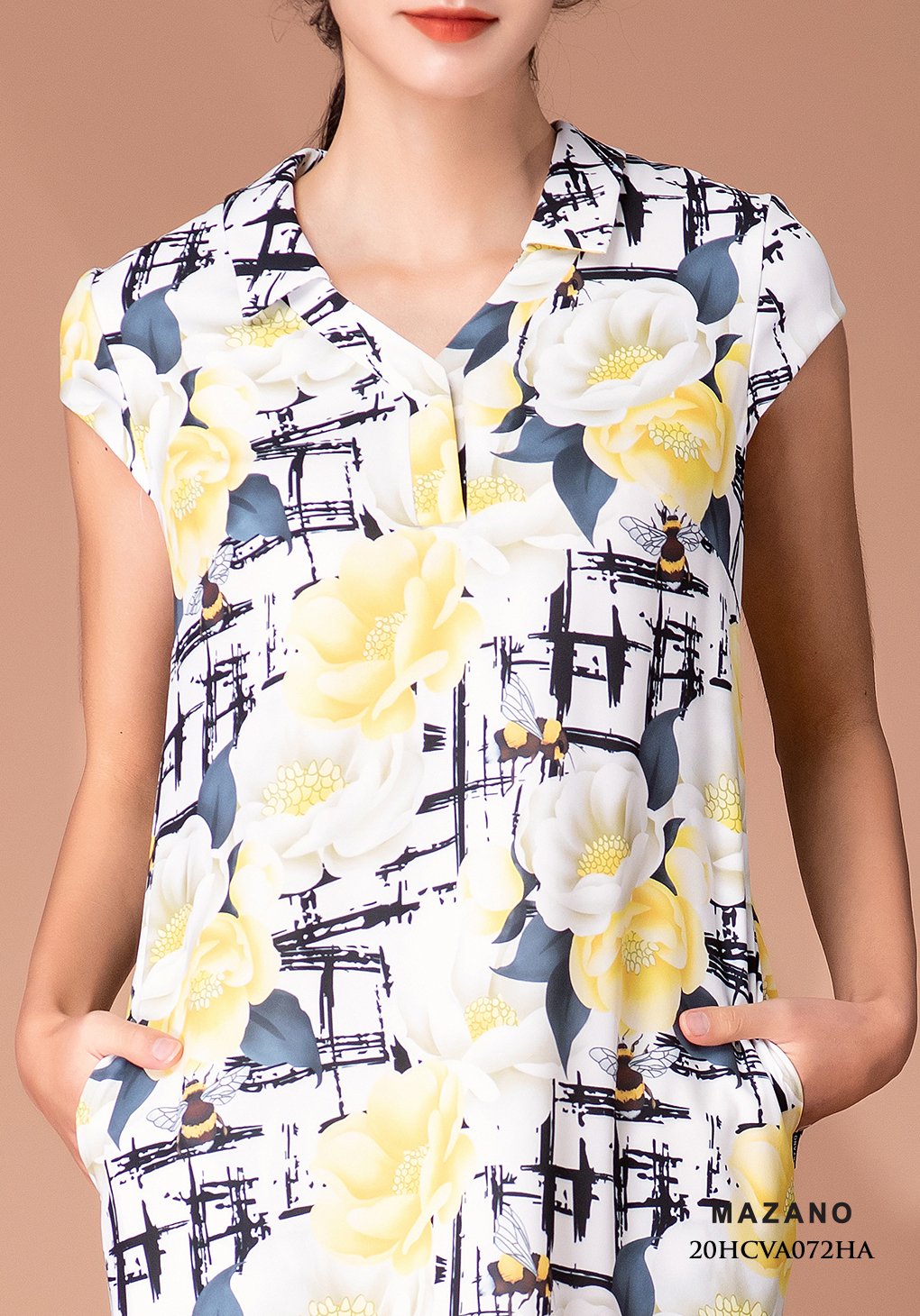 Đầm suông trắng cổ Y họa tiết in_thumbnail_4