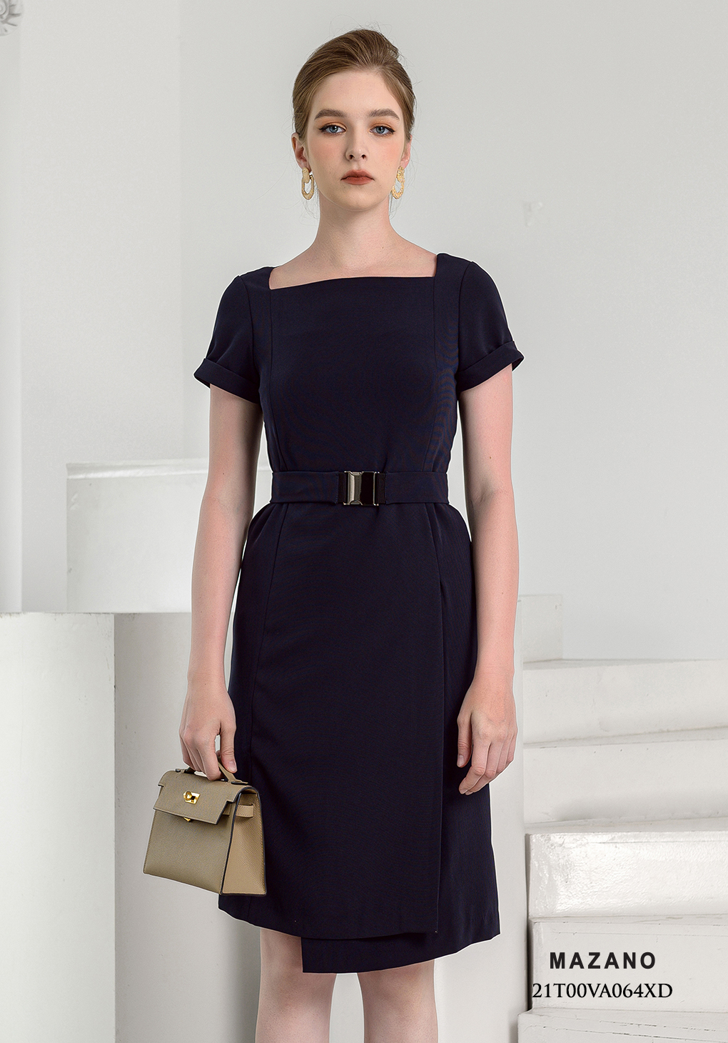 Đầm xanh than ôm cổ vuông thắt đai_thumbnail_3