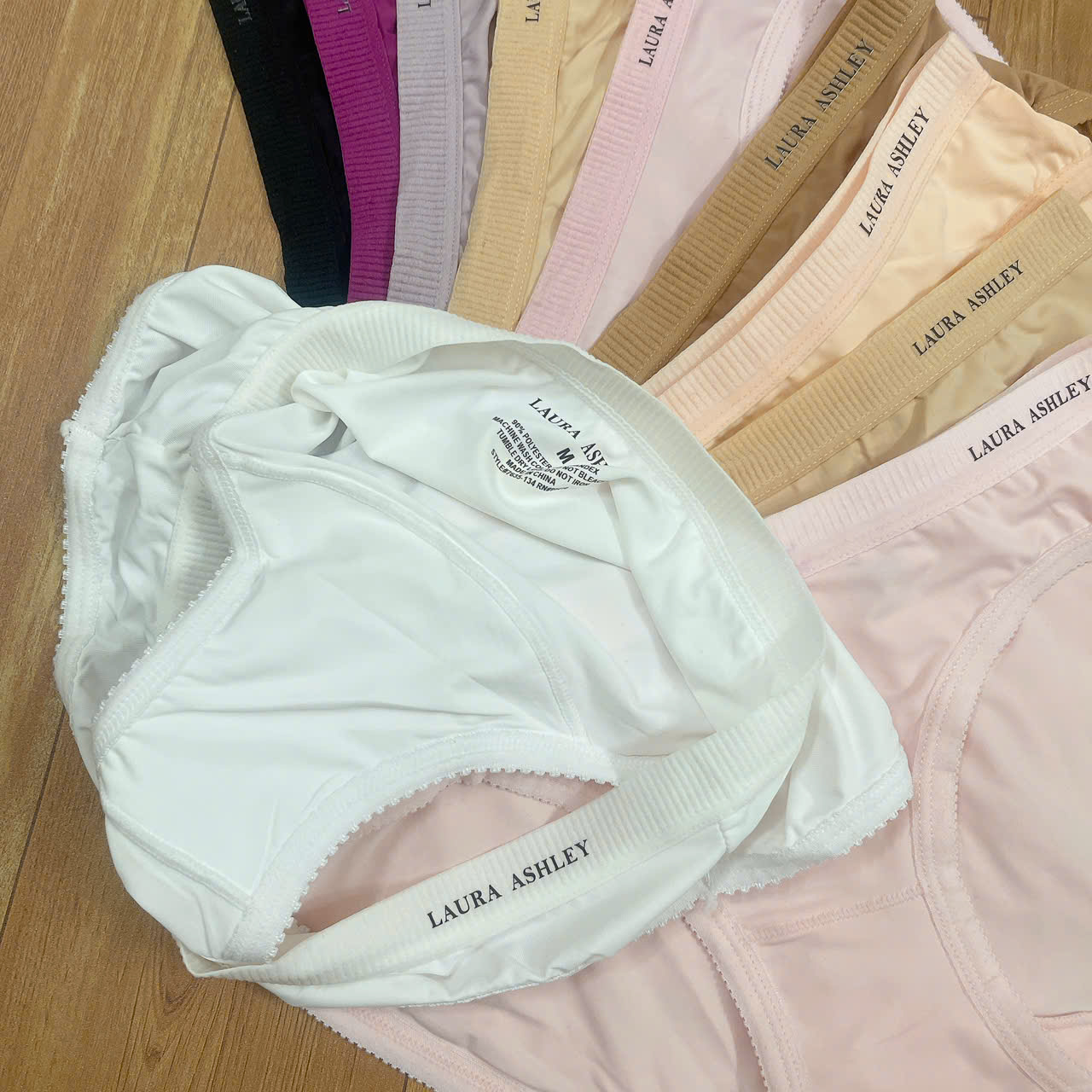 C59 CHIP NU LAURA 5C_thumbnail_8