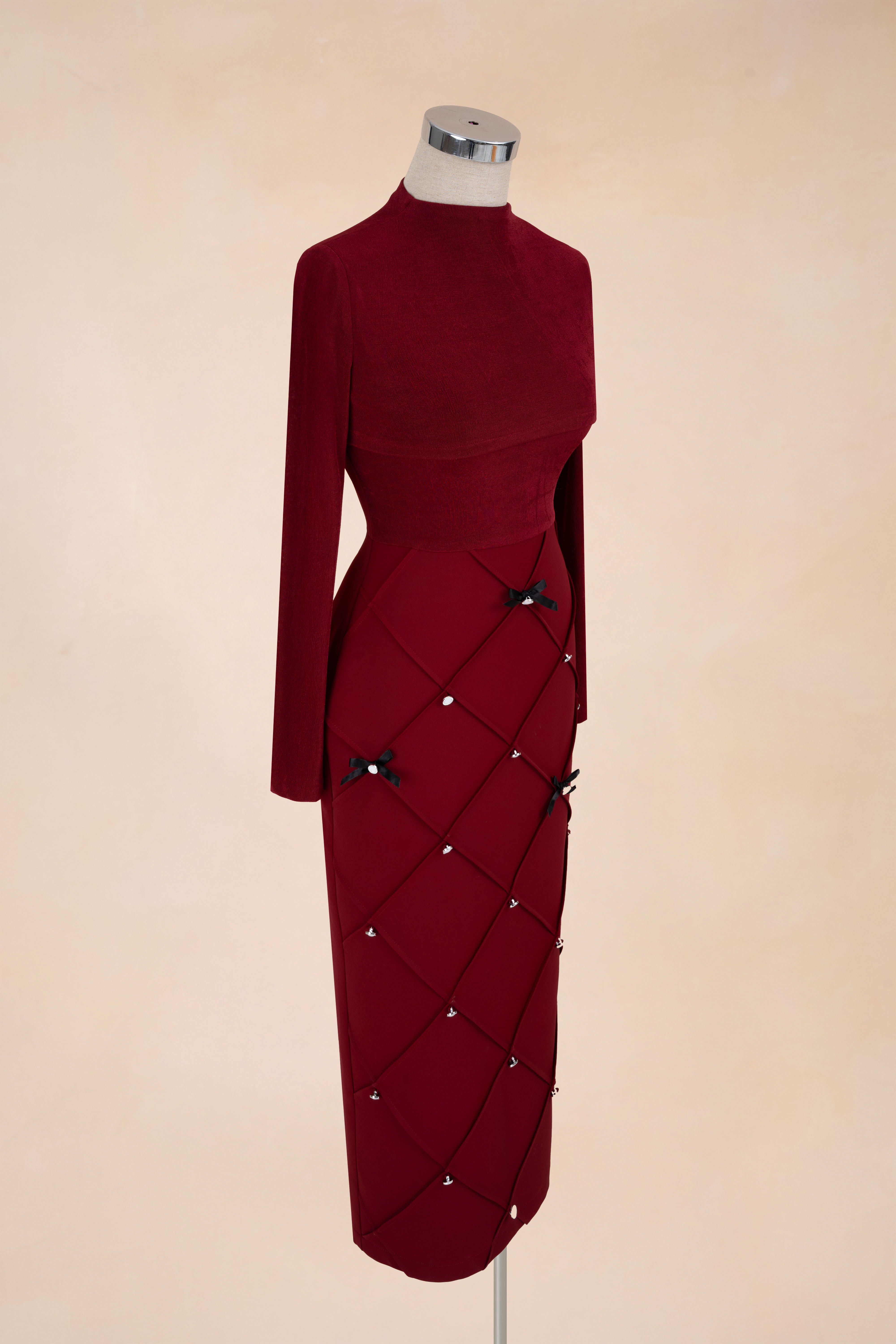 Đầm Bút Chì Đính Nơ Vạt Chéo_thumbnail_2