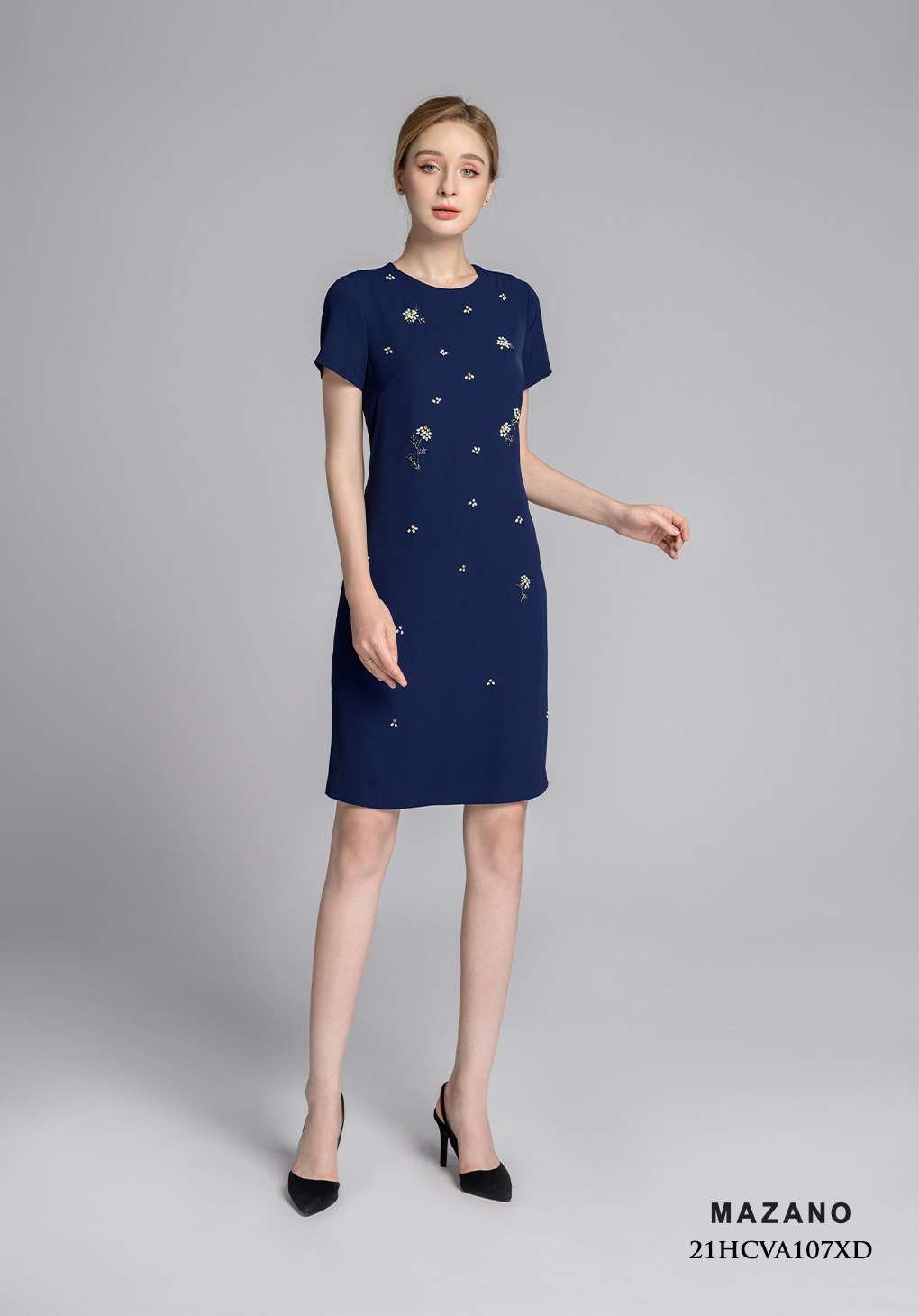 Váy xanh suông nhẹ đính đá cách điệu_thumbnail_0