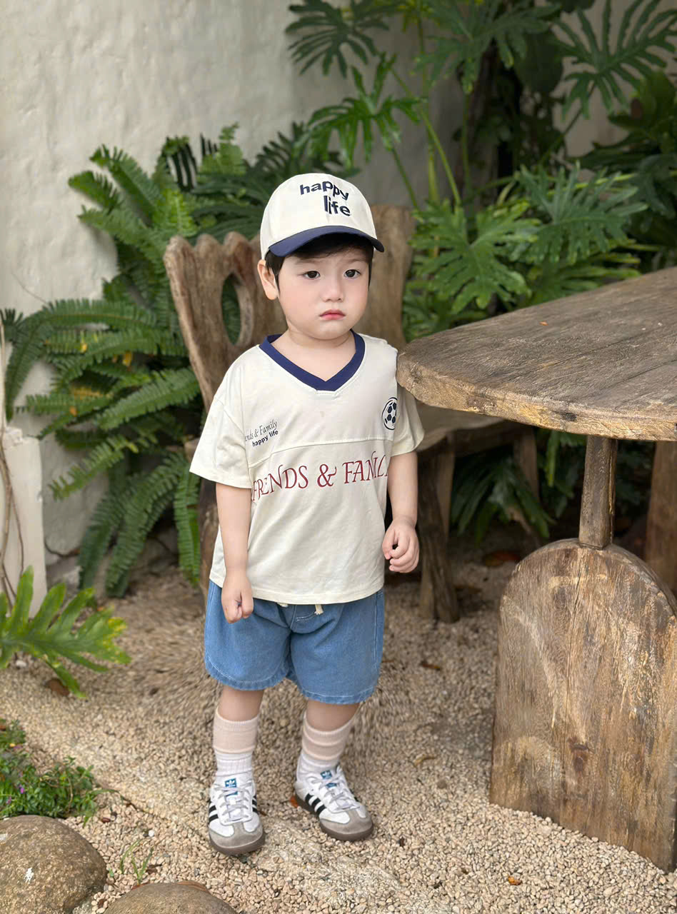 A08 BỘ CỘC FRIENDS VÀ FAMILY KÈM MŨ- A116.884_thumbnail_2