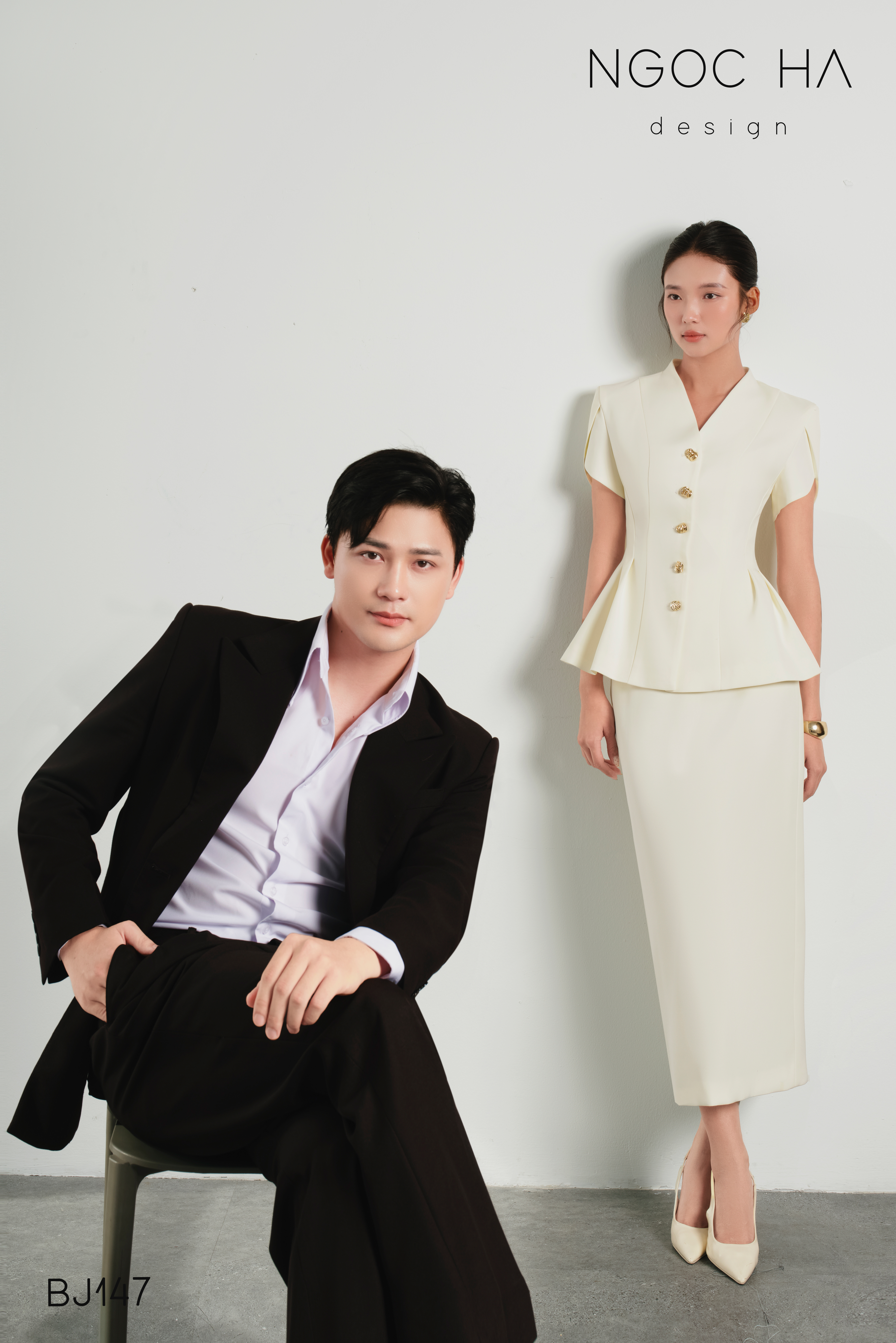 Karen Set_ Bộ Áo Xếp Ly Mix Chân Váy Bút Chì Màu Kem BJ147