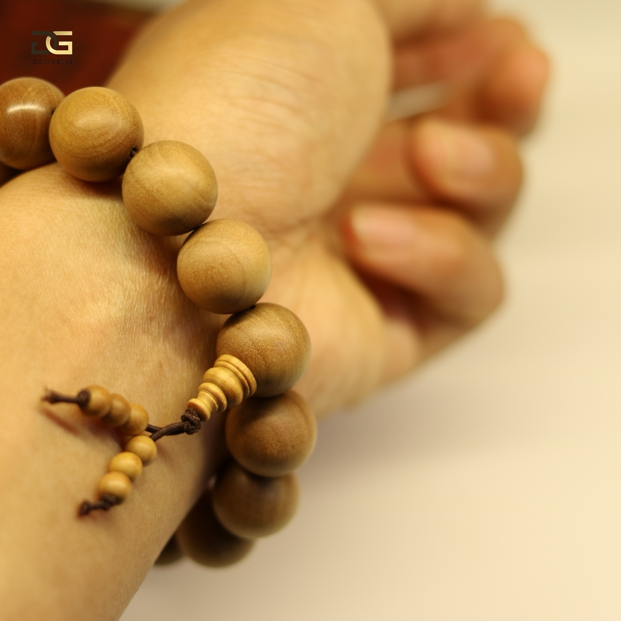 12mm (17 Hạt) Vòng Tay Đàn Hương Rừng Ấn Độ_thumbnail_6