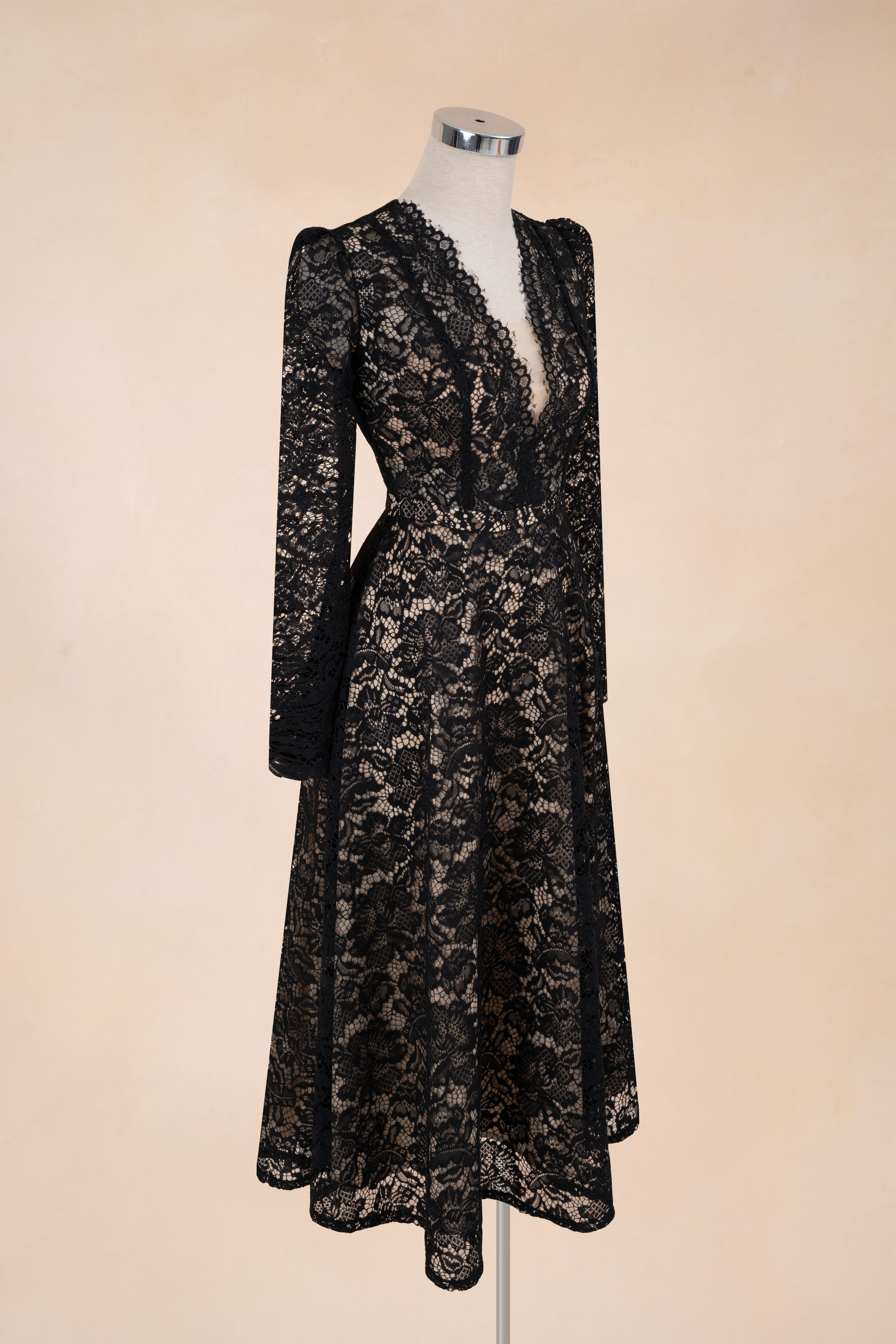 Đầm Xoè Ren Cổ V Phối Lưới Cổ_thumbnail_5