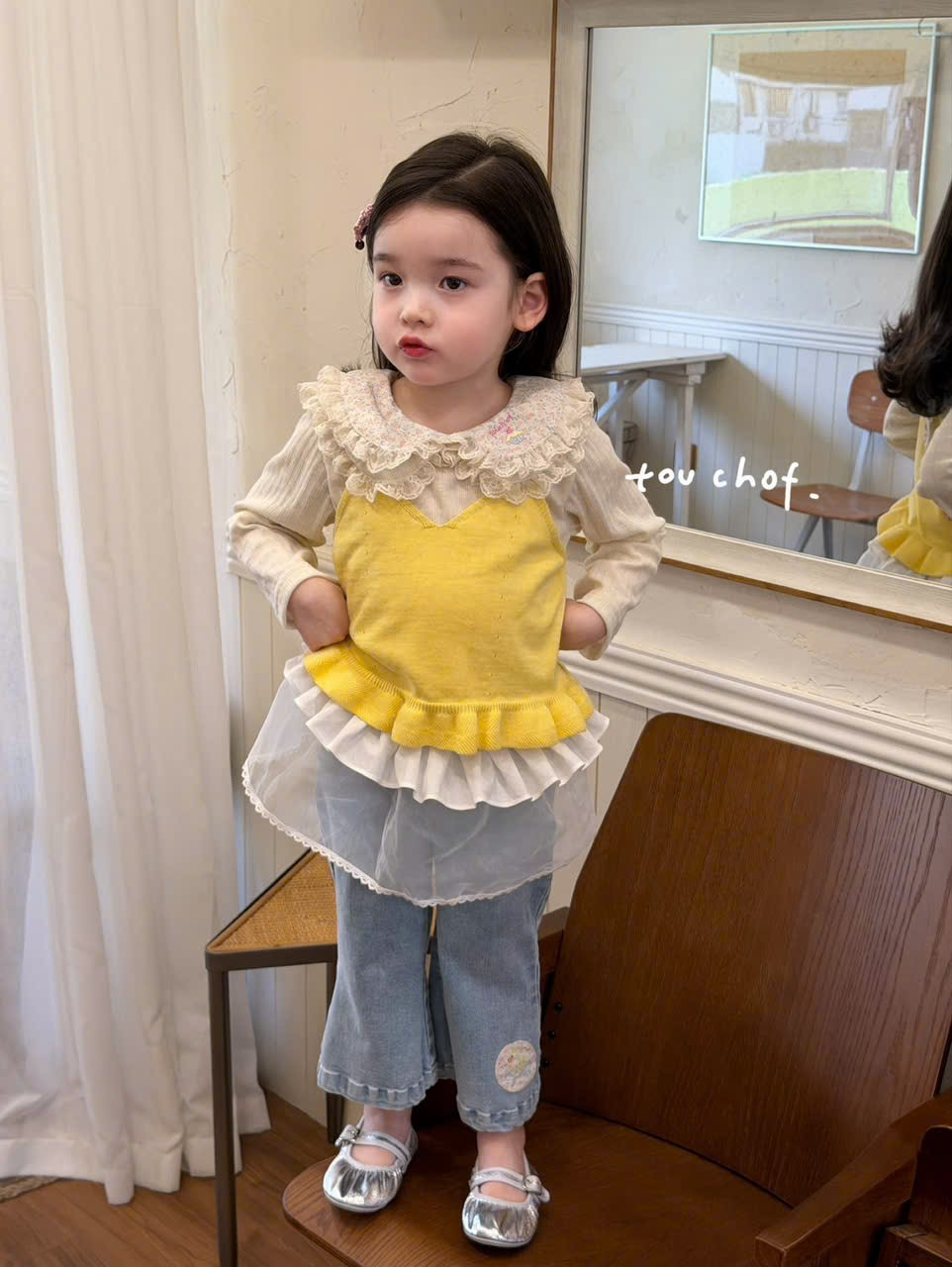 (E5) Áo thun dài tay cổ sen bào màu kem