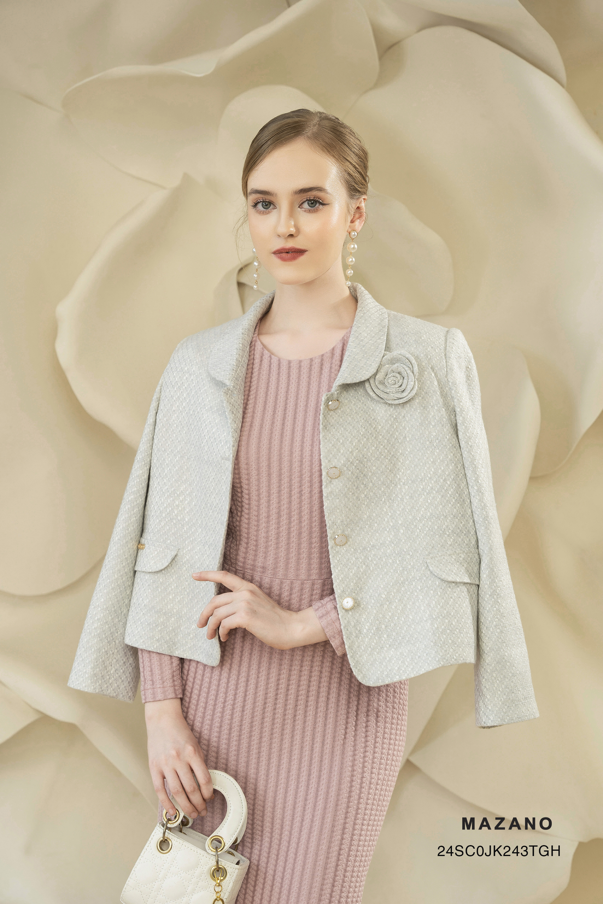 Áo khoác ngắn Suông Vải dạ tweed Đính hoa thủ công Dài dưới eo