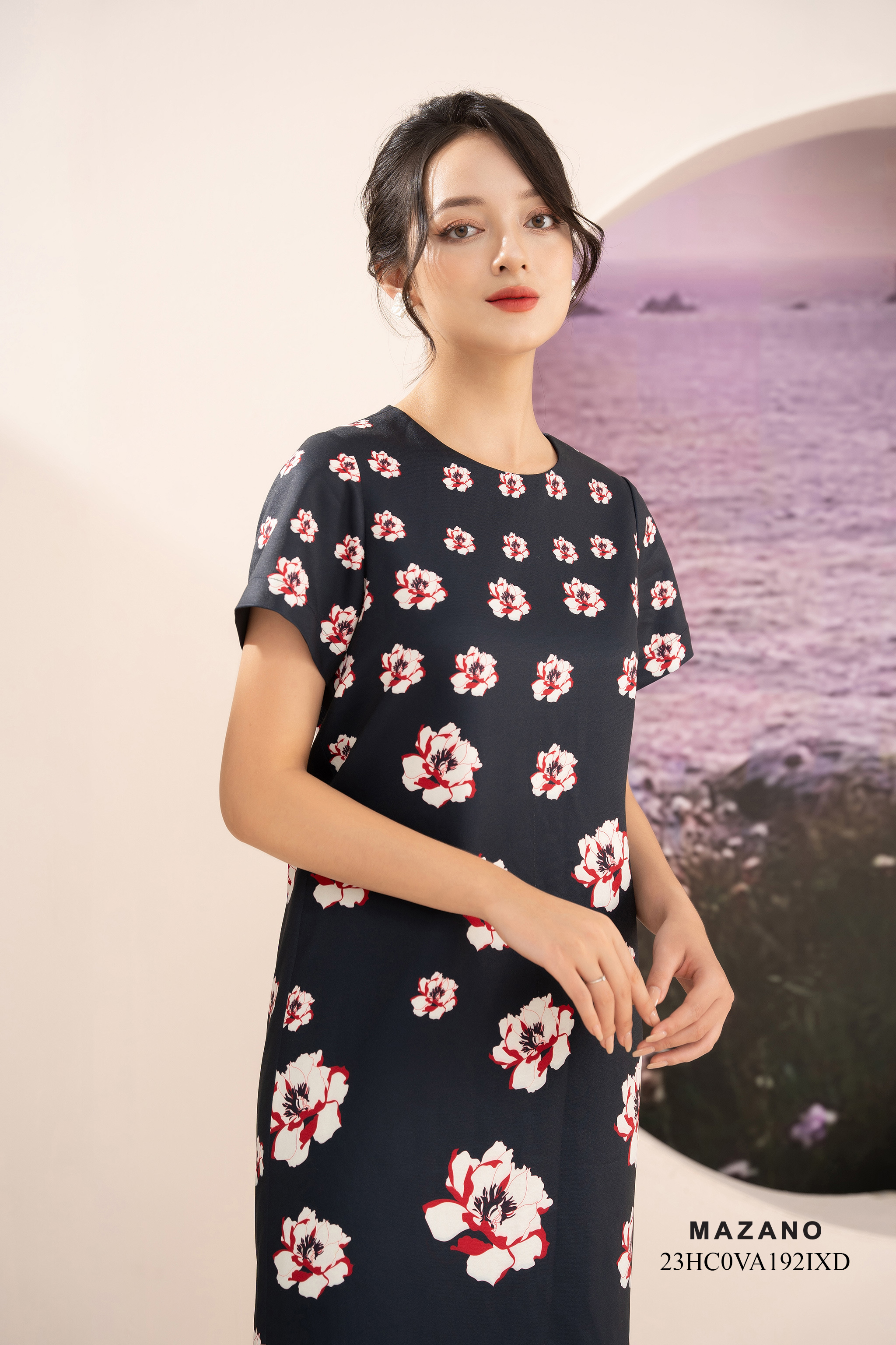 Đầm suông đen dáng ôm in hoa_thumbnail_2