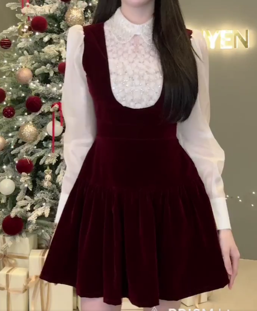 Đầm Xoè Nhung Cổ Sen Đính Cườm_thumbnail_4