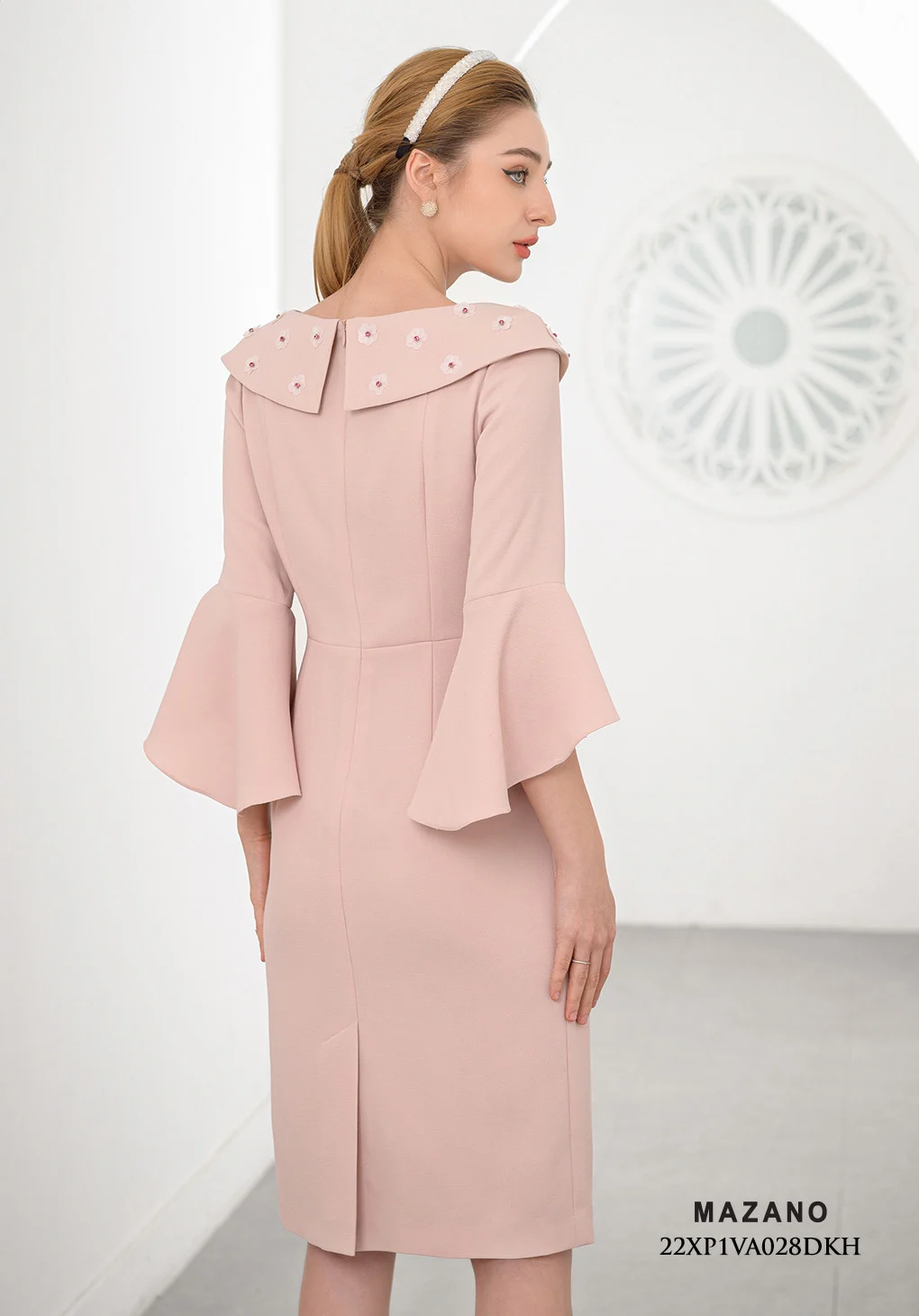 Đầm ôm dự tiệc cổ thuyền đính cườm tay cách điệu mulet_thumbnail_3