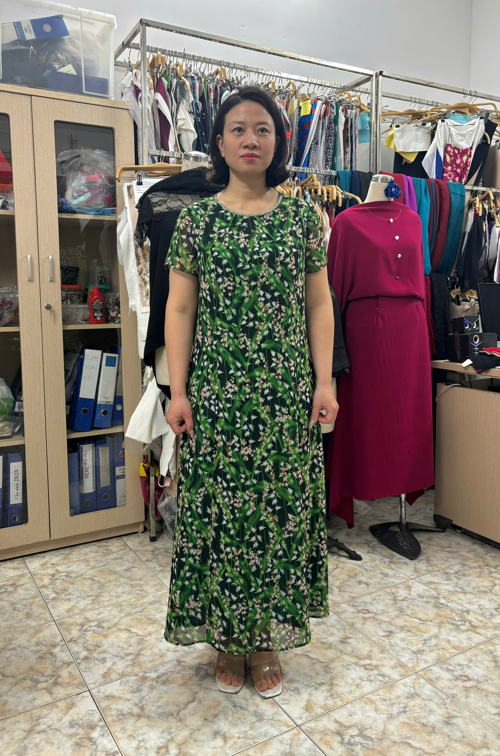 Váy đầm suông Vải voan mỏng Họa tiết hoa cách điệu Tay ngắn Cổ đính đá Dài đến mắt cá chân_thumbnail_0