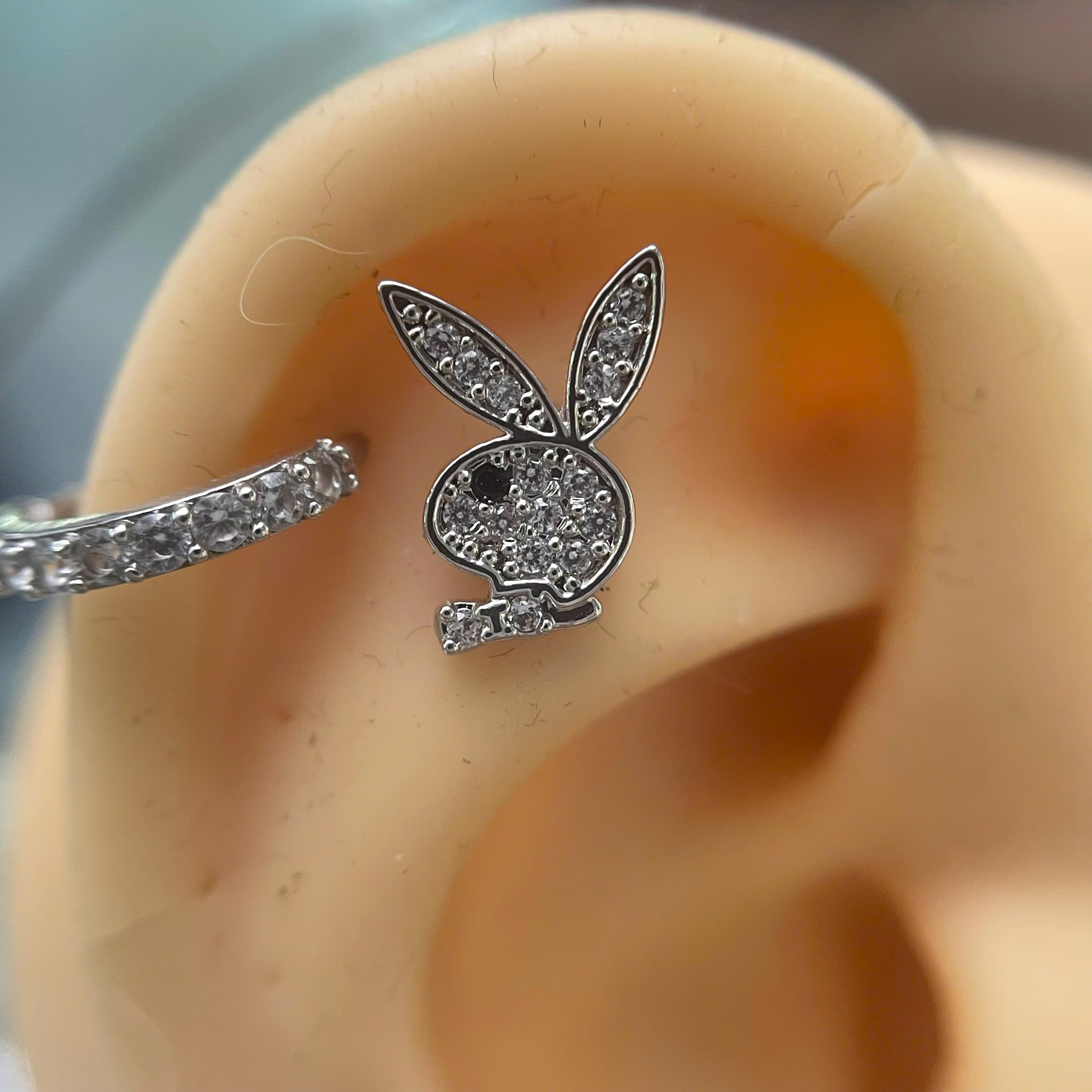 khuyên kiểu con thỏ Playboy đít bi vặn._thumbnail_3