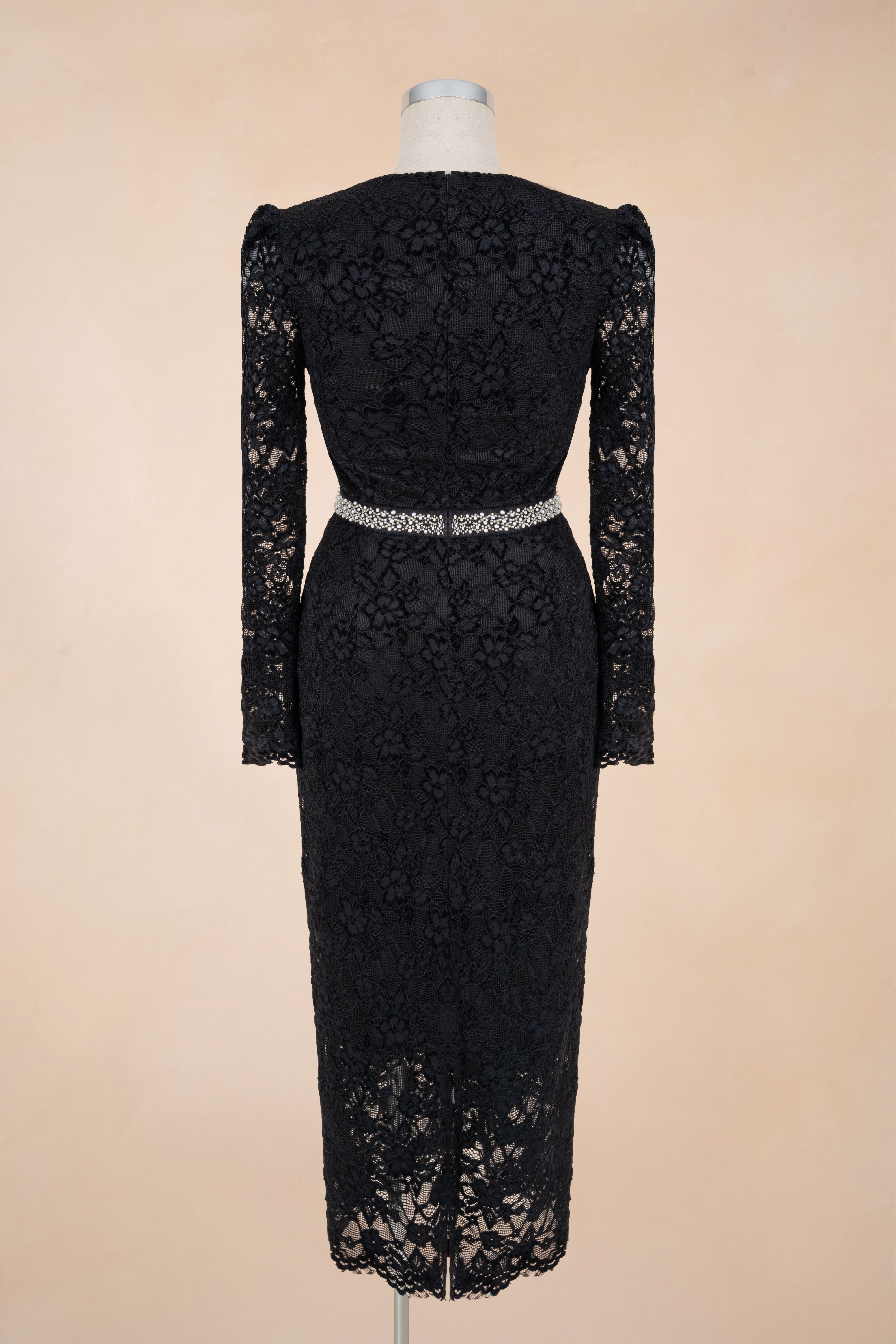 Đầm Bút Chì Ren Đai Cườm Cổ V_thumbnail_5