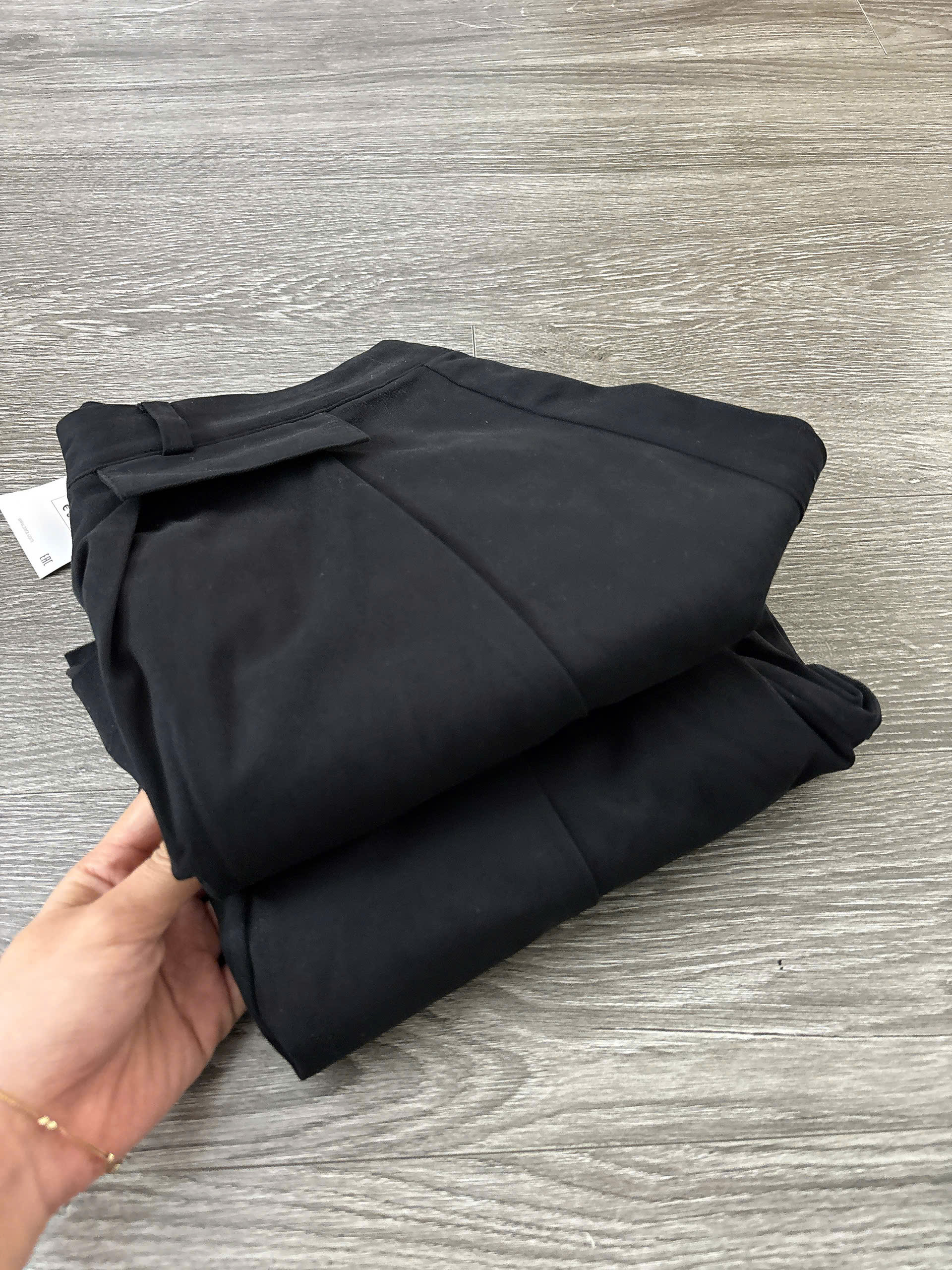 C84 CHÂN VÁY ĐEN_thumbnail_7