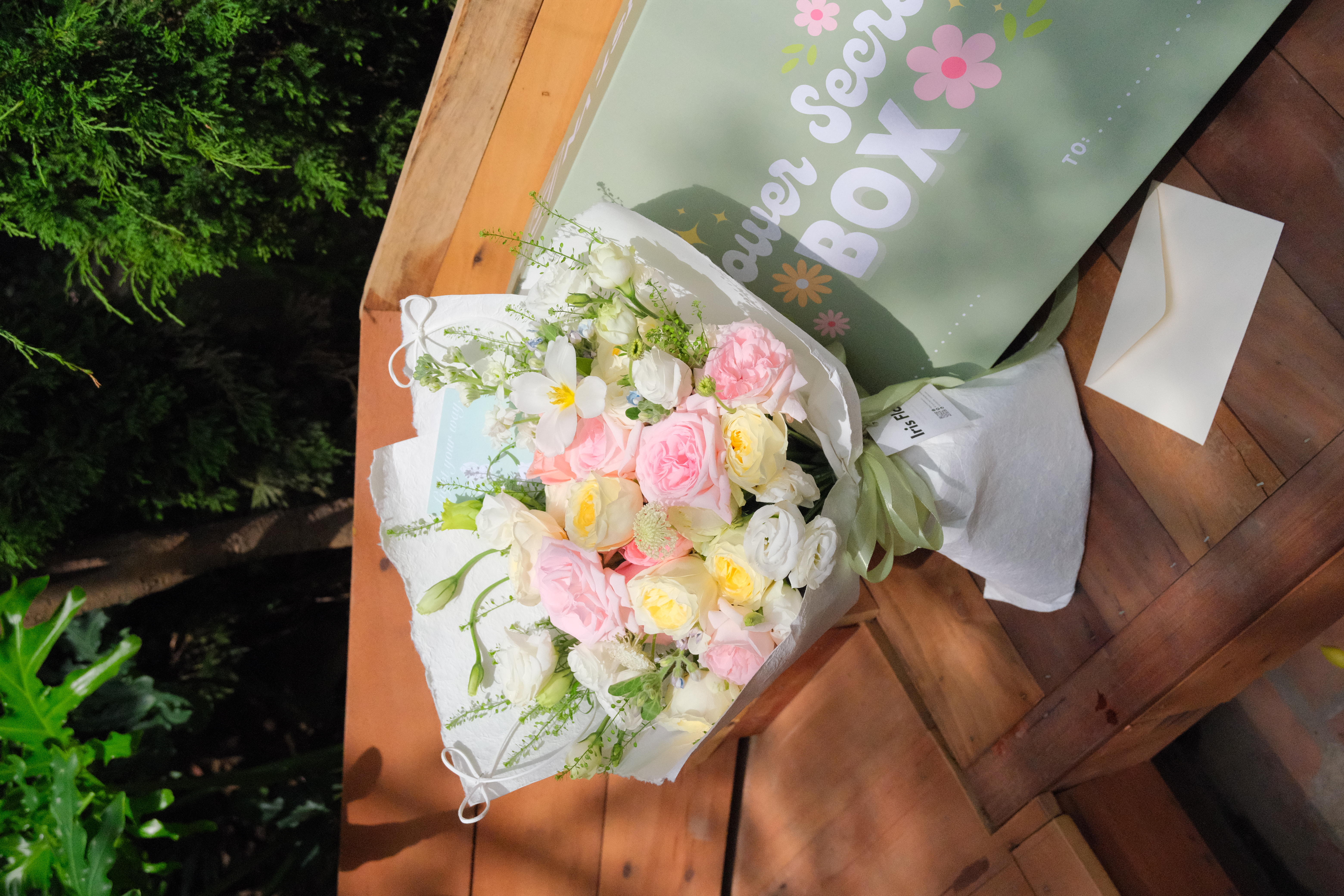 FS BOX - Bó hoa size M (tone hồng vàng) - Set kèm hộp_thumbnail_3