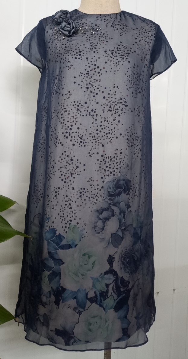 Đầm suông Layer, cổ đính hoa trang trí