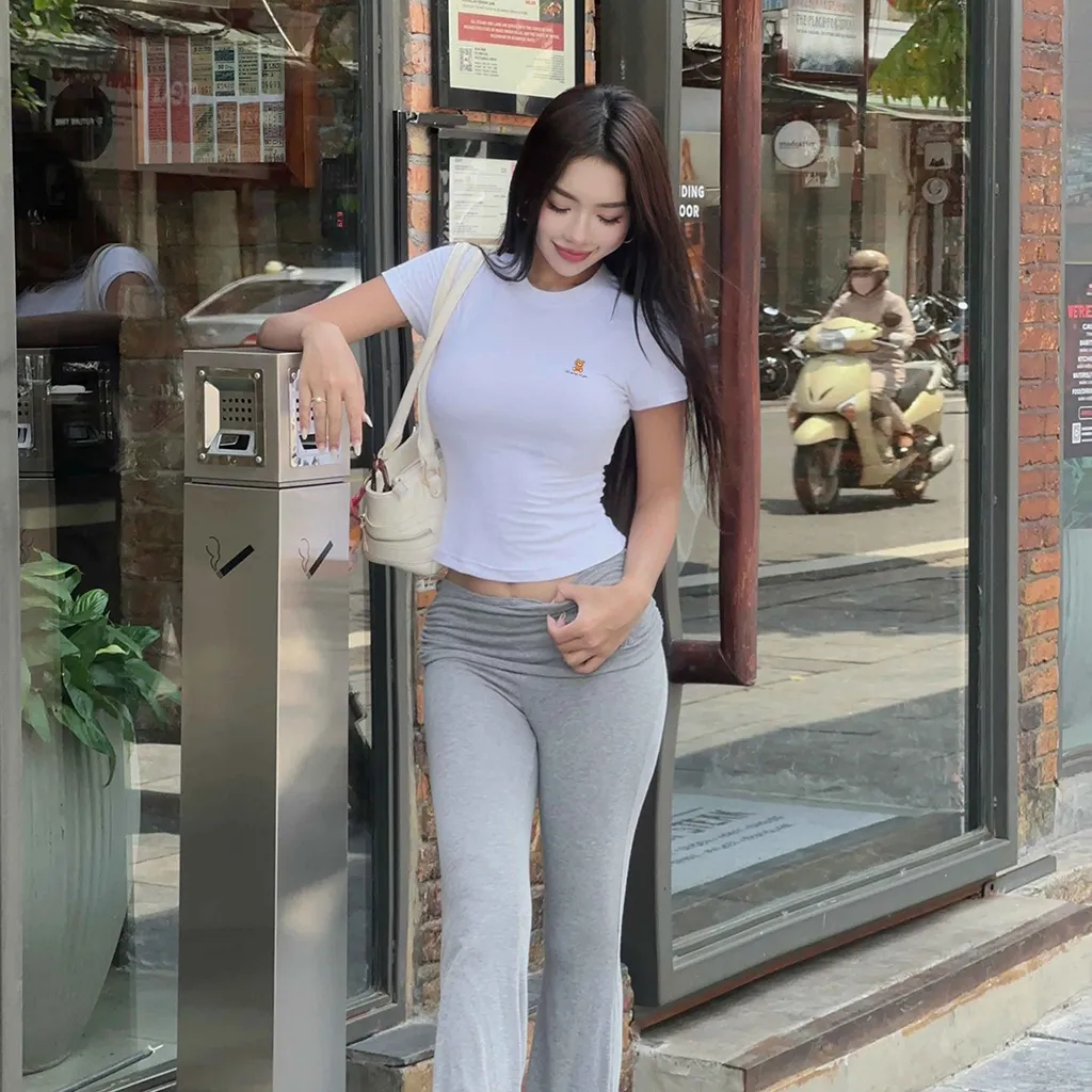 Áo baby tee nữ form ôm hack dáng Beezy vải visco thoáng mát hình gấu nhỏ dễ thương 3025_thumbnail_5