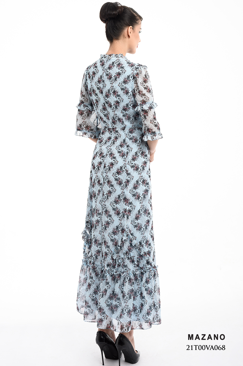 Đầm nền xanh họa tiết phối bèo cách điệu