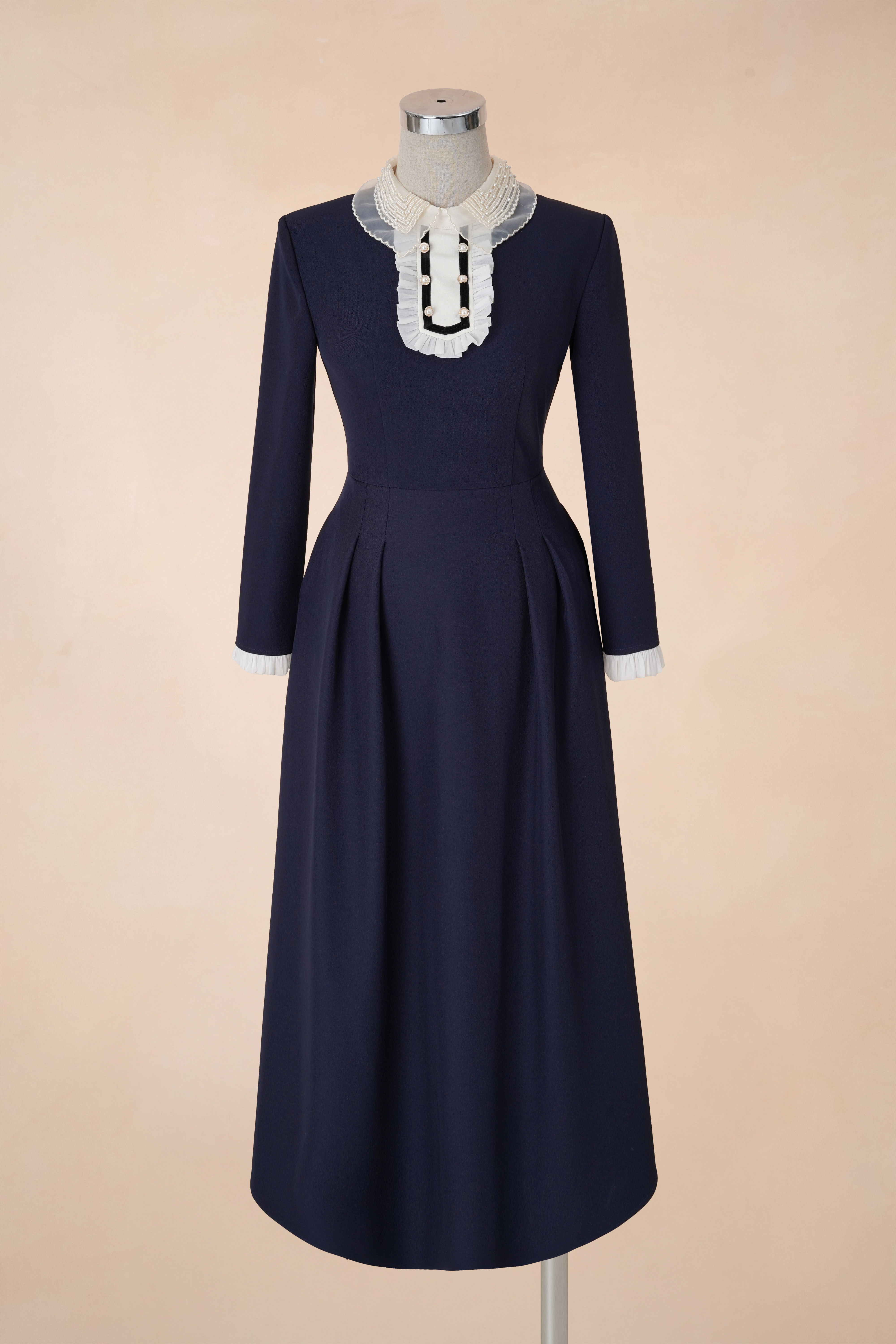 Đầm Xoè Cổ Phối Ngọc Tay Dài