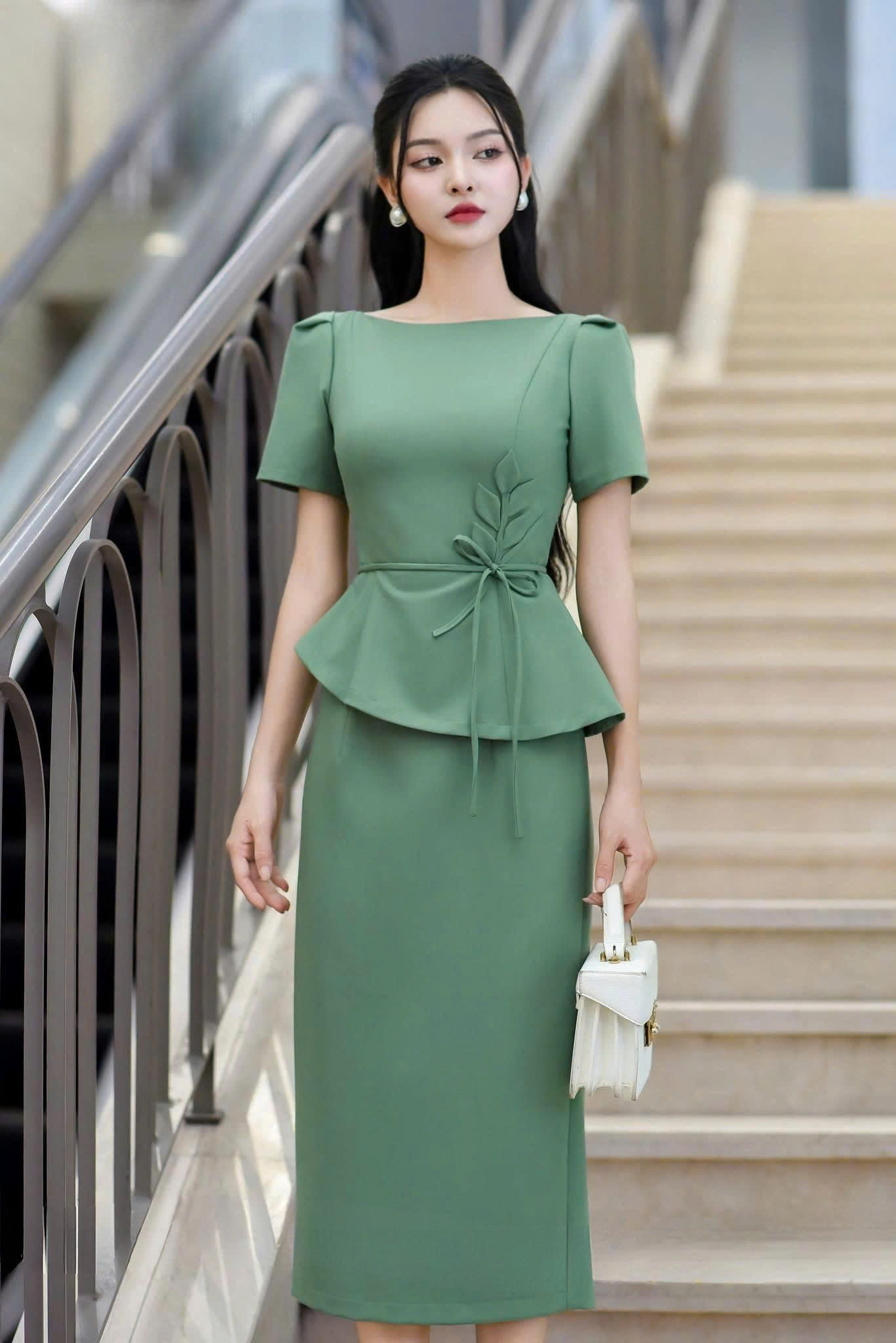 Đầm ôm peplum xanh lá hoa eo cách điệu DL348