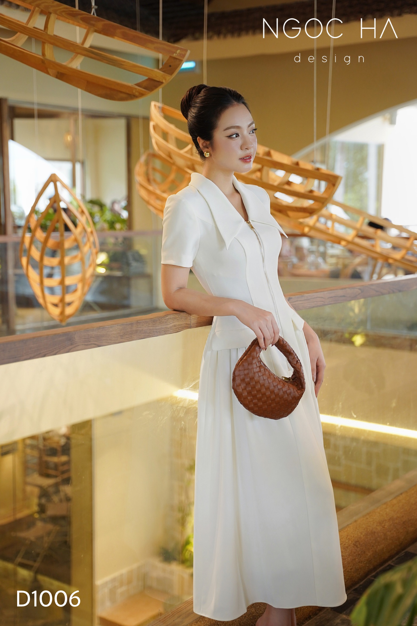 Ella Dress_Đầm Xếp Ly Xòe Khóa Đồng Màu Trắng D1006_thumbnail_1