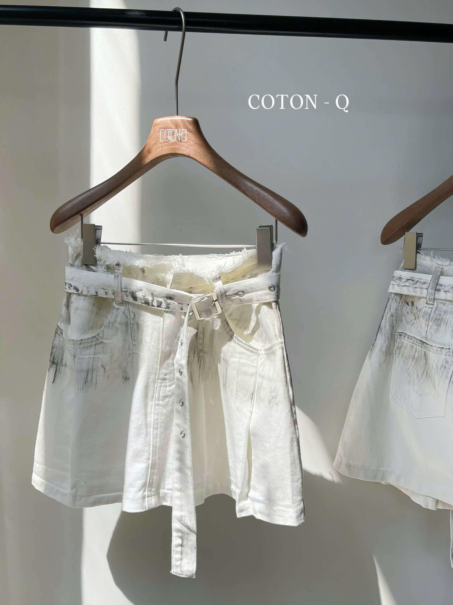 Chân váy trắng phối màu_thumbnail_10