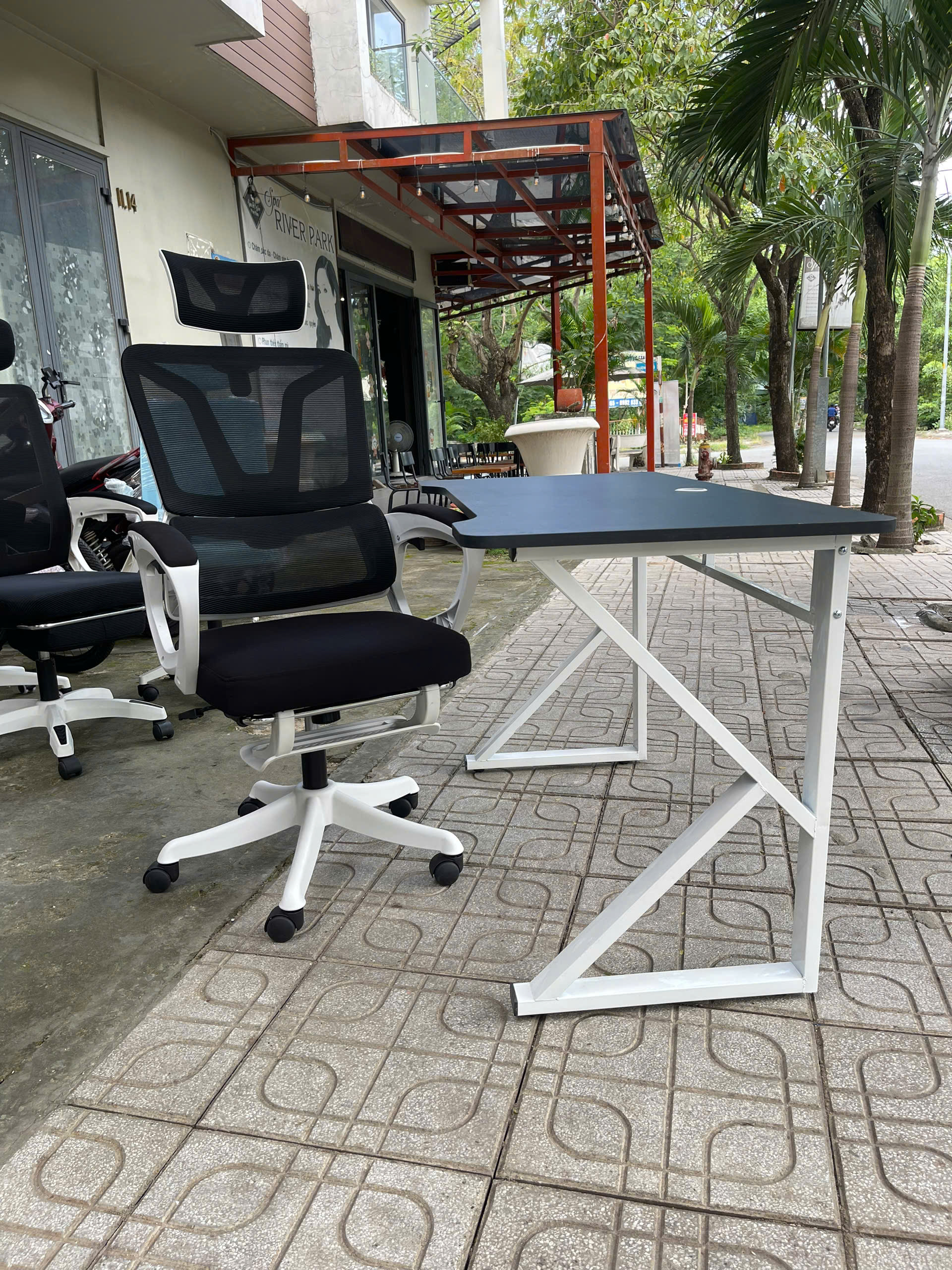 Bàn Gaming Chân U K Z – Mặt Uốn Cong Hiện Đại, Lắp Ráp Dễ Dàng, Bền Chắc, Mang Lại Cảm Hứng Làm Việc Và Học Tập_thumbnail_8