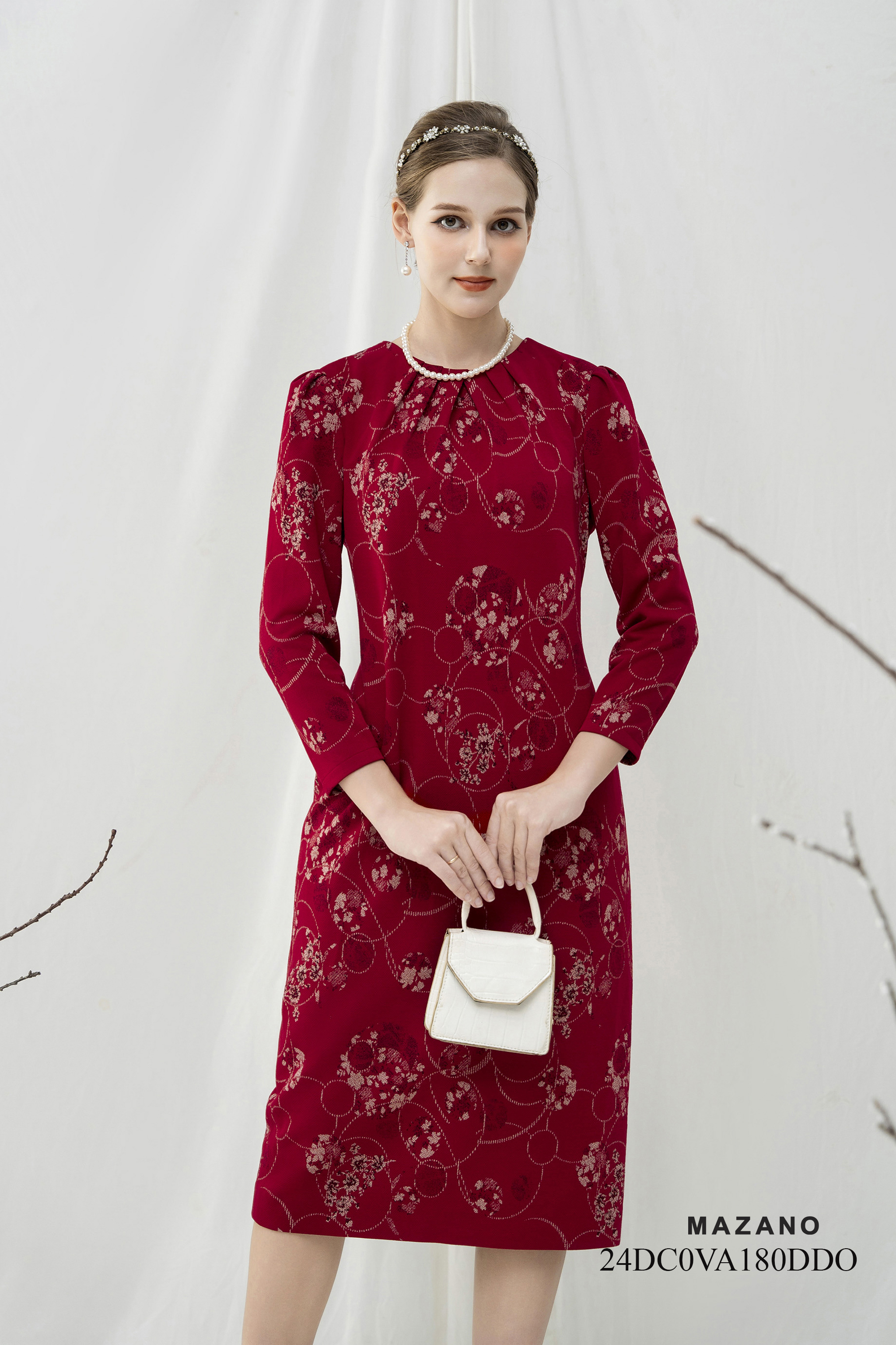 Váy Đầm Suông Vải dạ len Họa tiết cách điệu Cổ tròn Tay dài dài ngang bắp chân_thumbnail_2