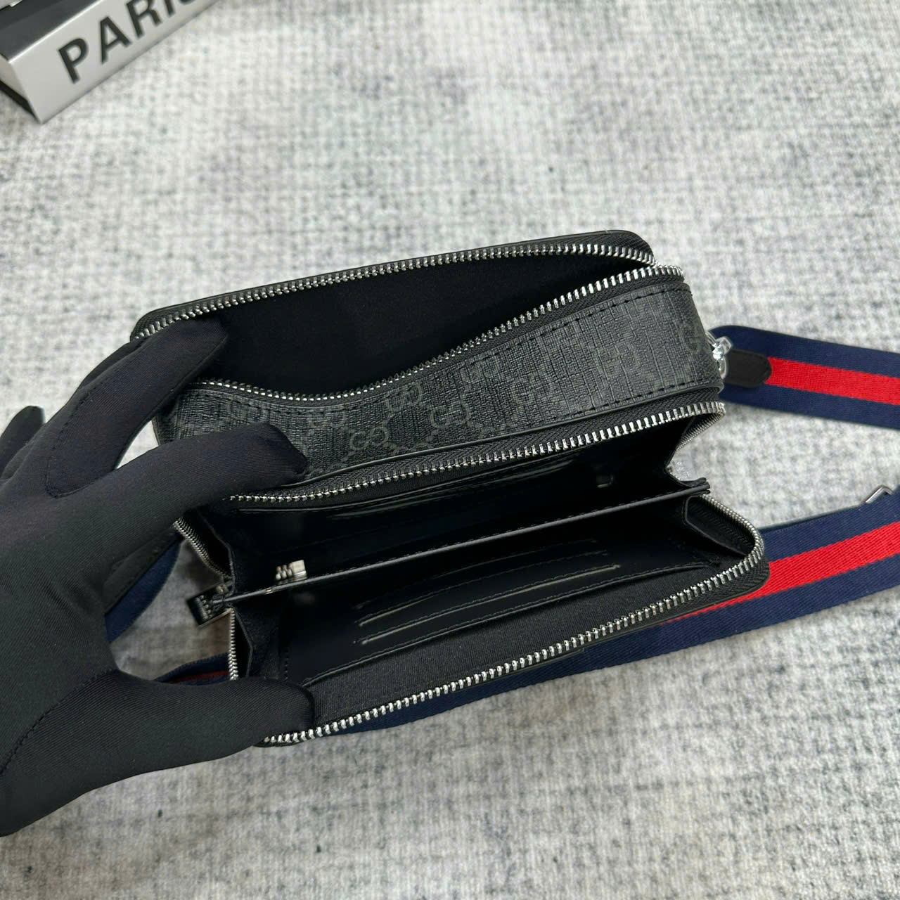 Túi đeo chéo Gucci hộp chữ nhật họa tiết hoa hổ_thumbnail_4