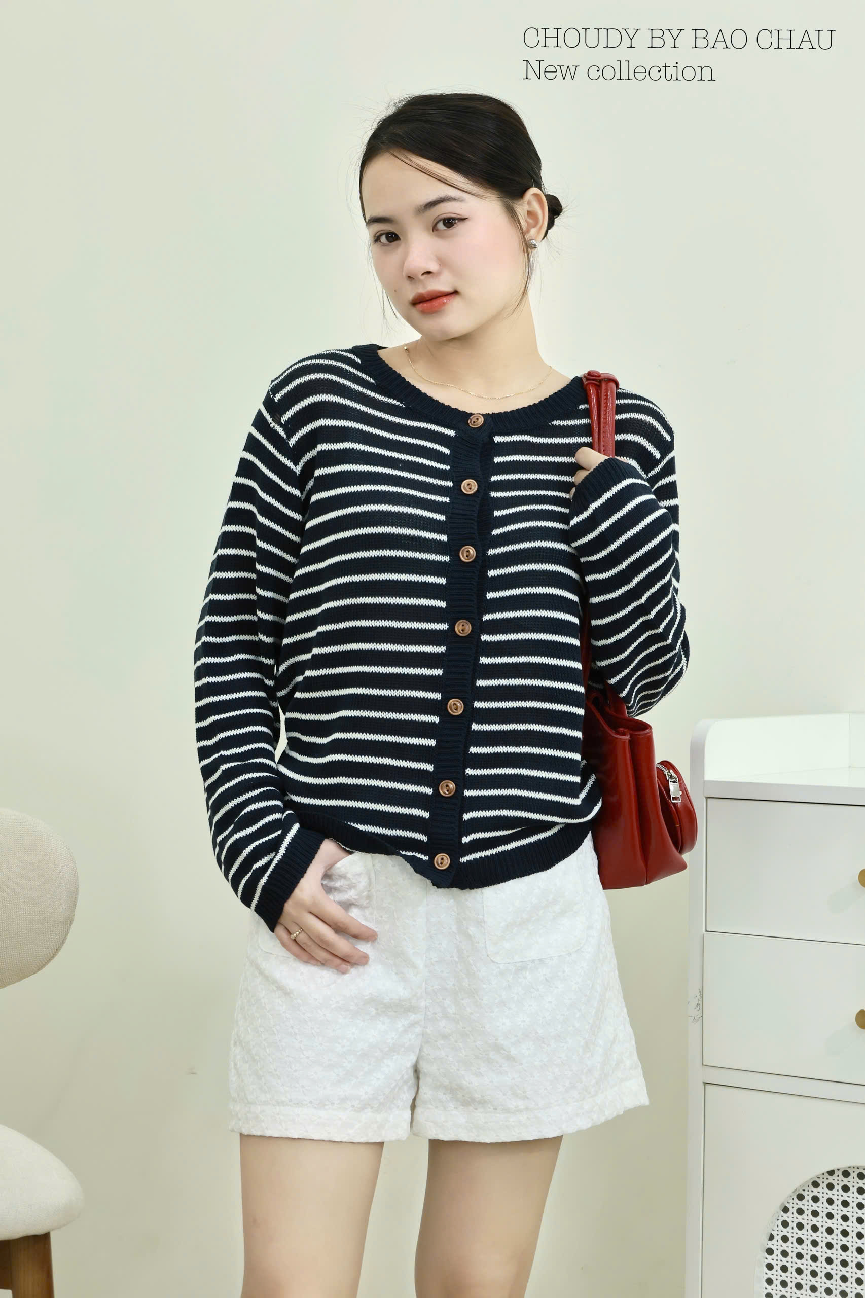SALE Q35 QUẦN SHORT THÊU TRẮNG
