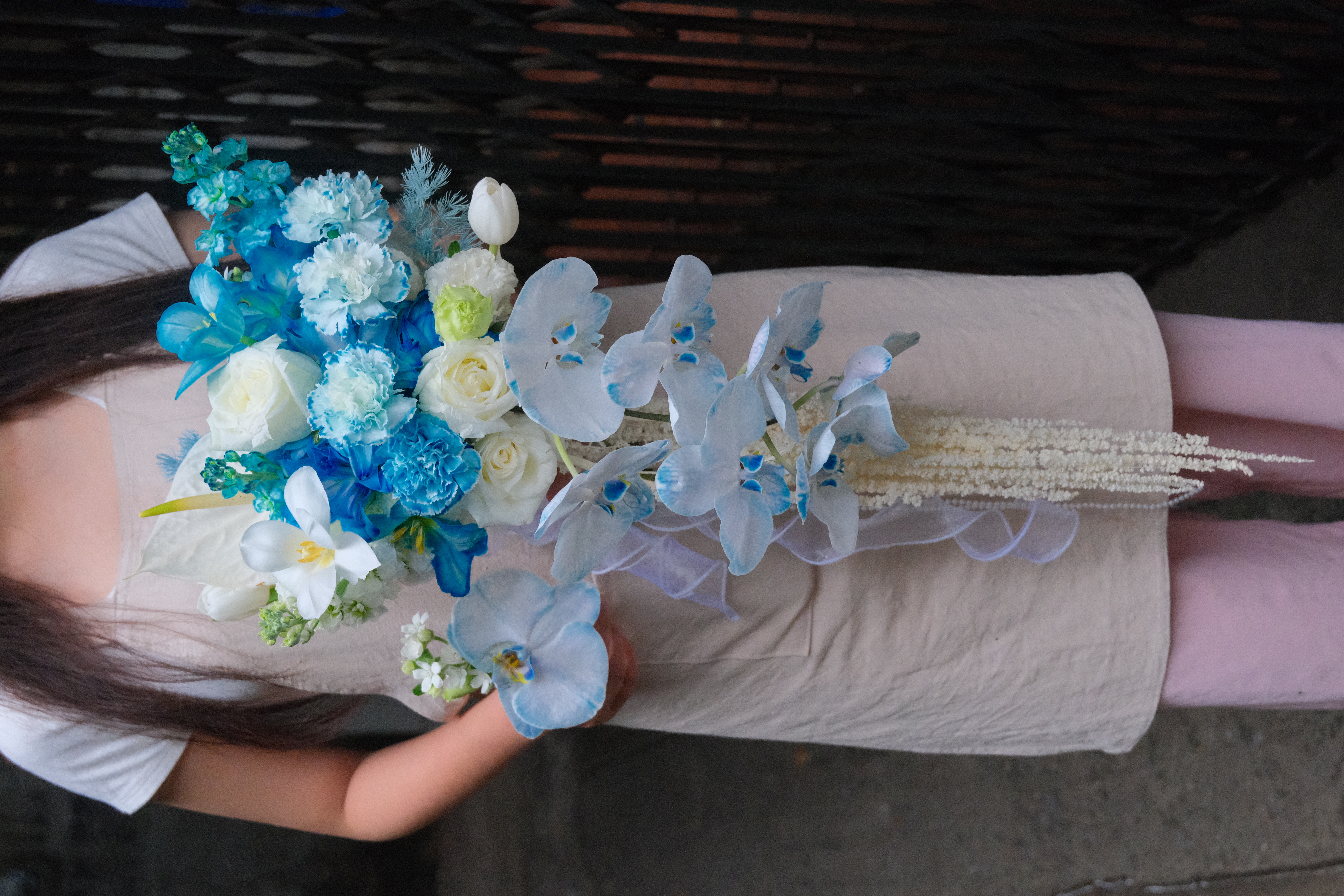 Bó hoa cưới thác đổ - Tone Xanh Tiffany