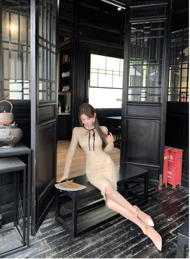Đầm Dáng Ôm Ren Cổ Nơ Thanh Lịch_thumbnail_5