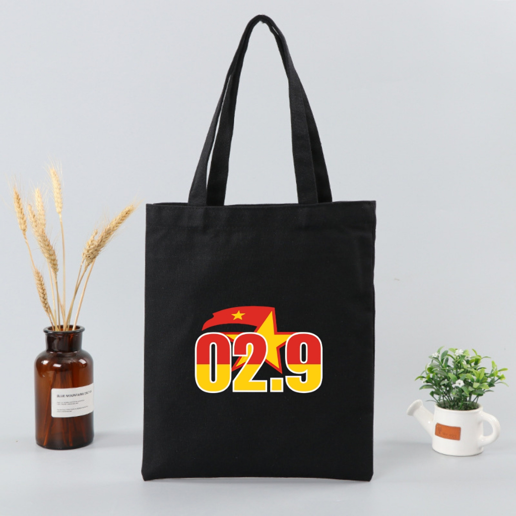 Túi tote vải canvas hình Quốc Khánh Việt Nam có khoá kéo, ngăn phụ - 𝐖𝐞 𝐓𝐞𝐞 TOTE05_thumbnail_3