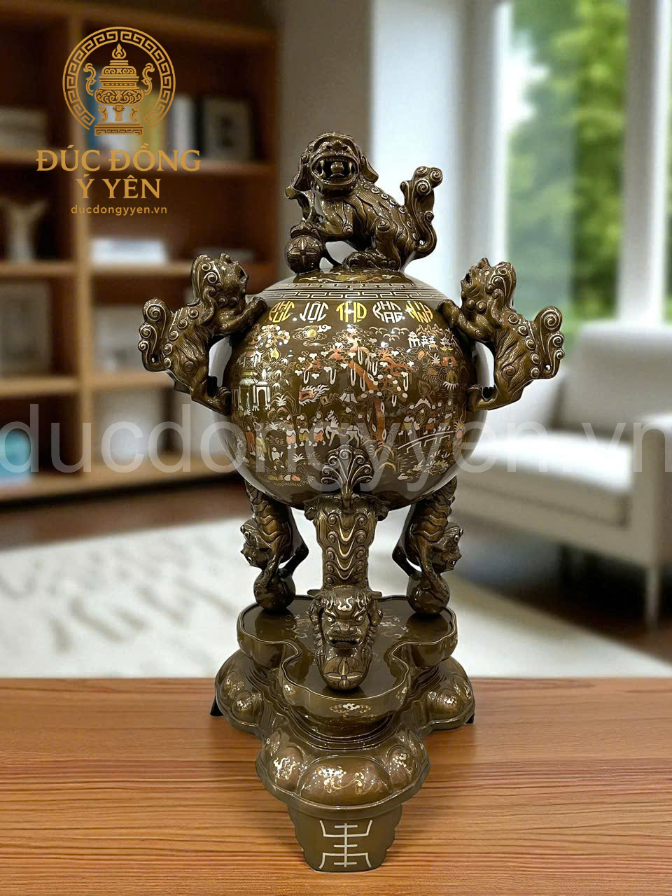 Đỉnh thất lân vờn cầu đúc đồng đỏ khảm tam khí 