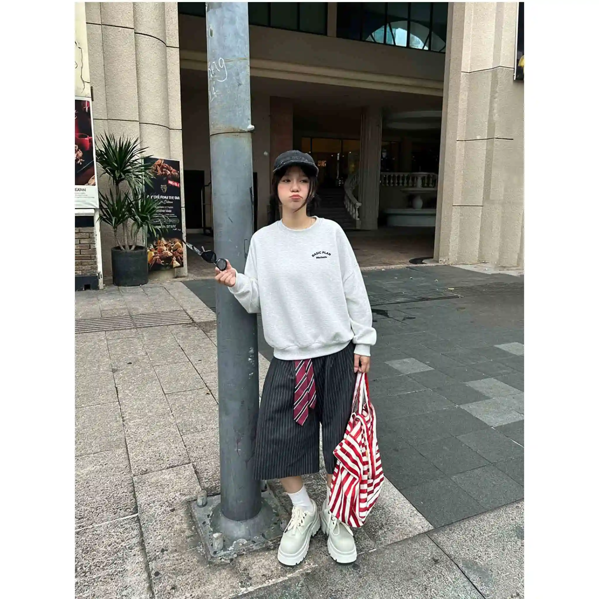 Áo Sweater boxy nam nữ Miucho vải nỉ 2 da thoáng mát mềm mại cổ tròn in basic 2832_thumbnail_6