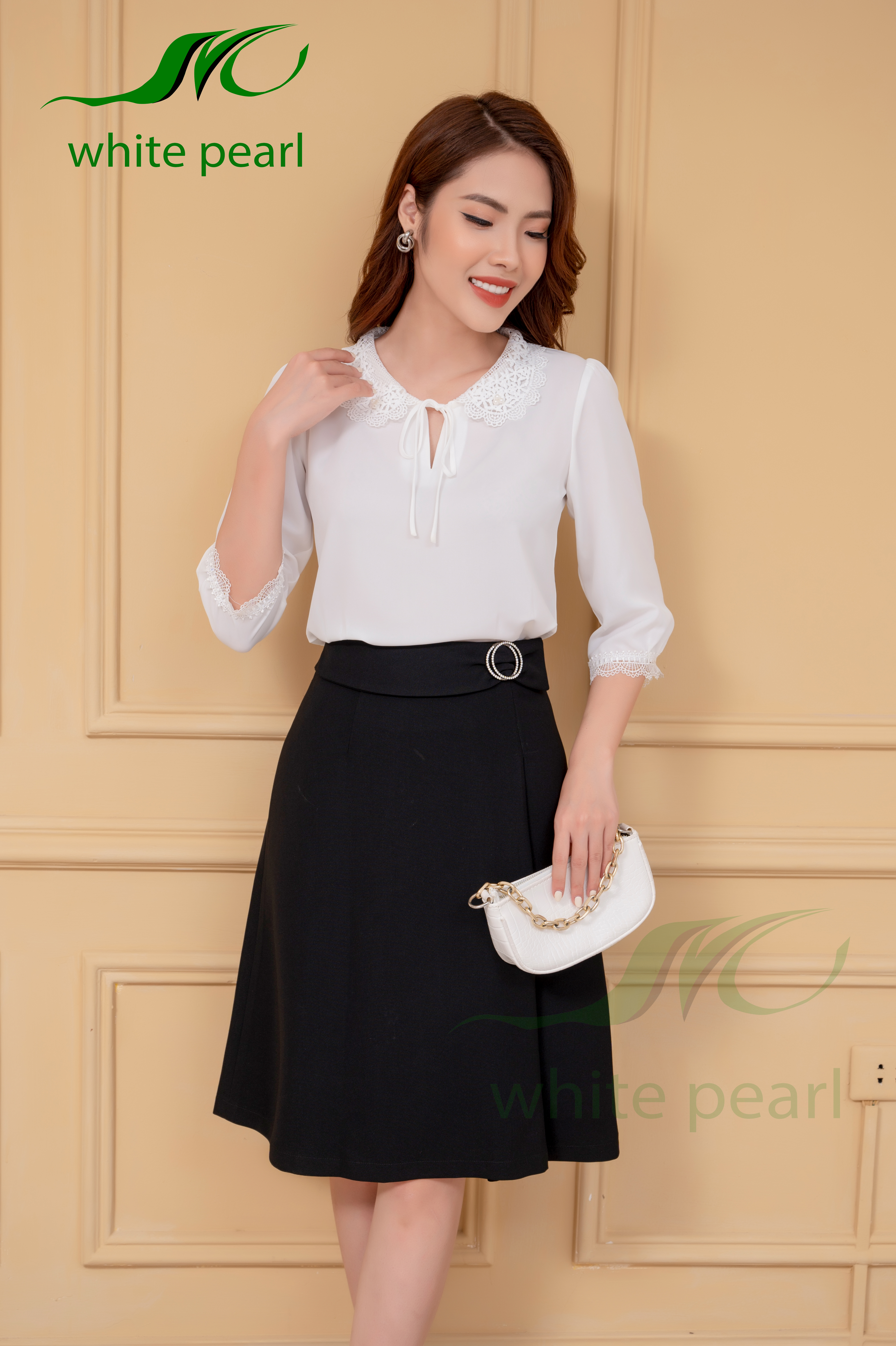 Chân váy xòe dáng ngắn thời trang công sở cao cấp White Pearl_thumbnail_1