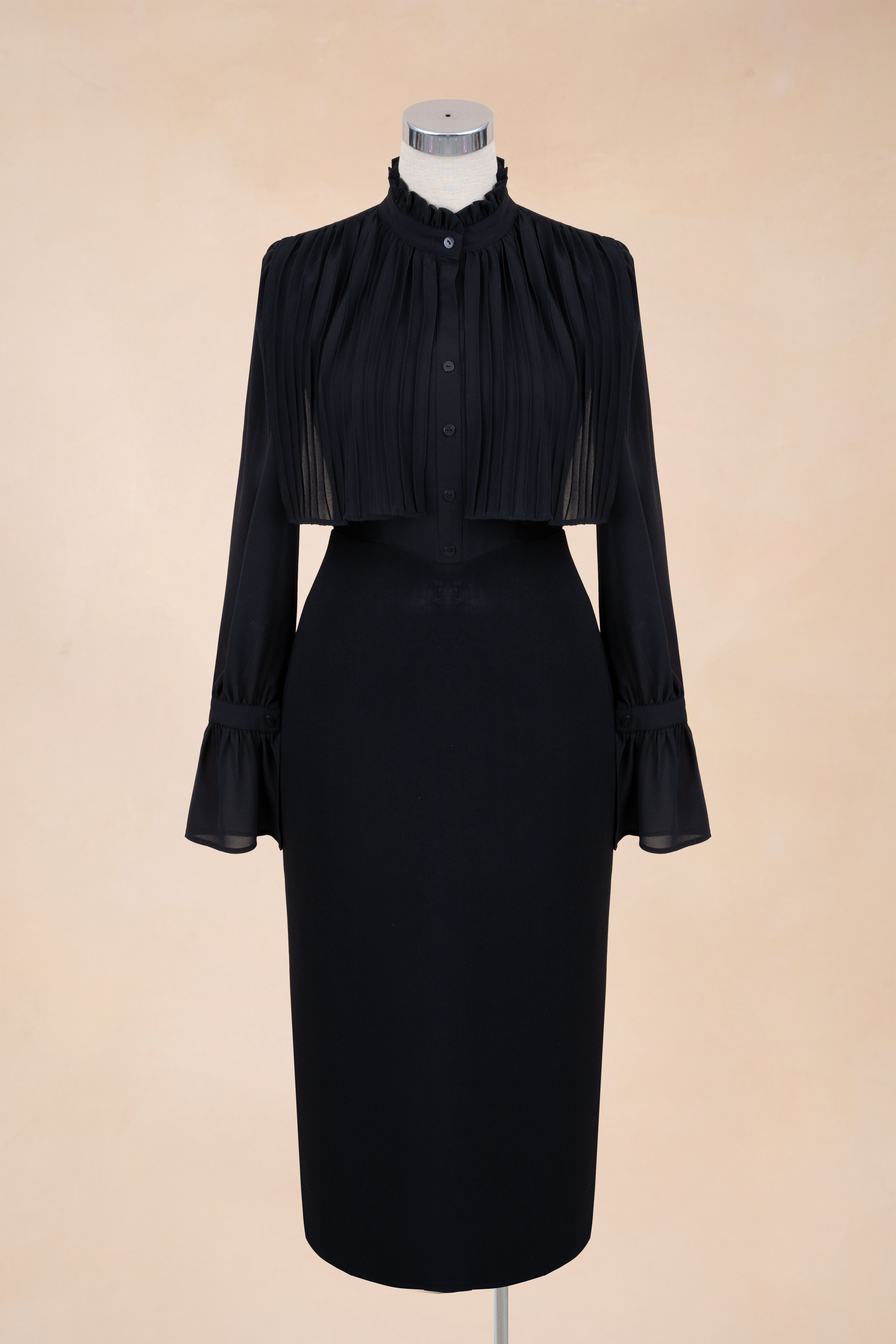 Đầm Bút Chì Phối Vạt Tay Loe