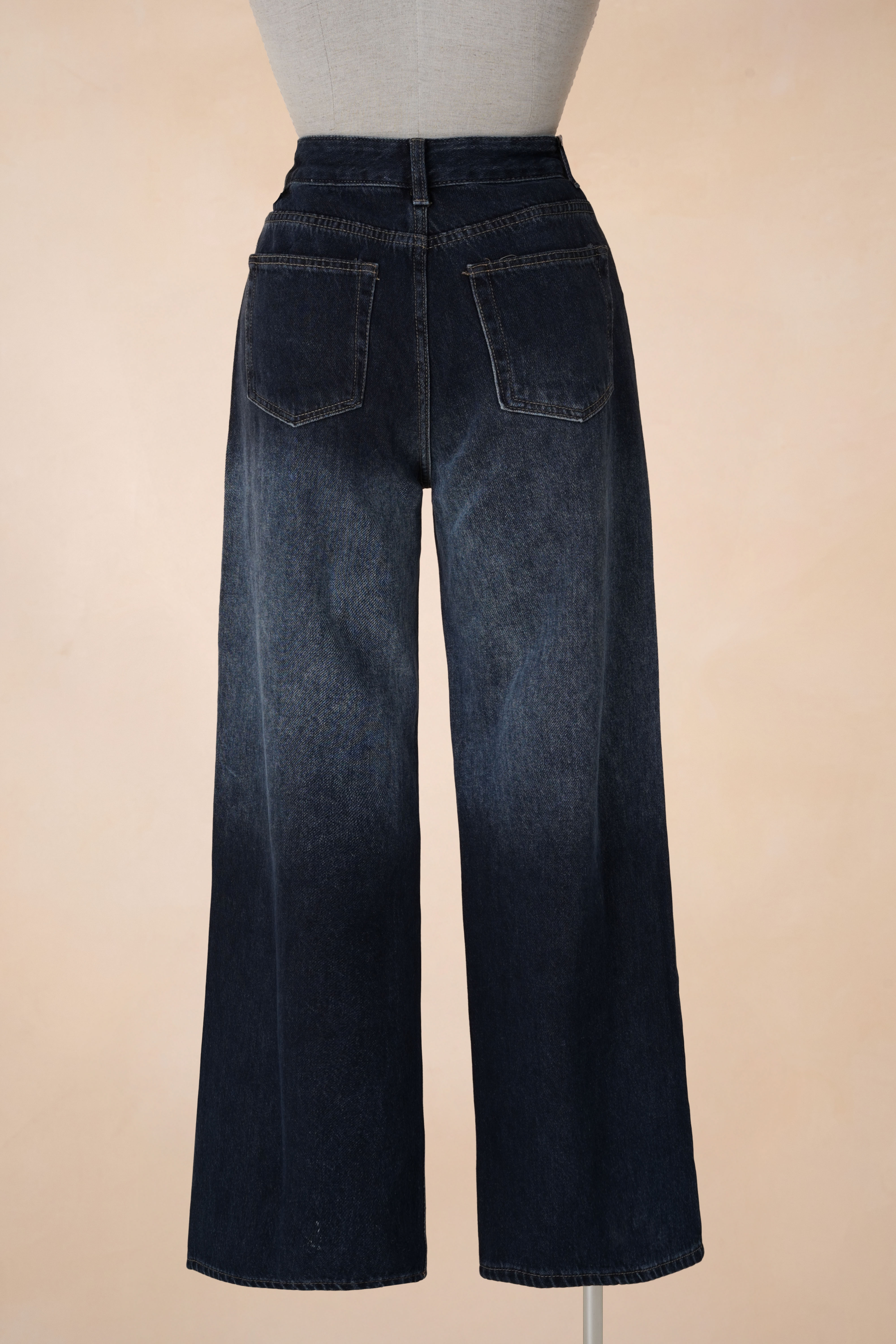 Quần Jean Suông Chấm Đá 3680